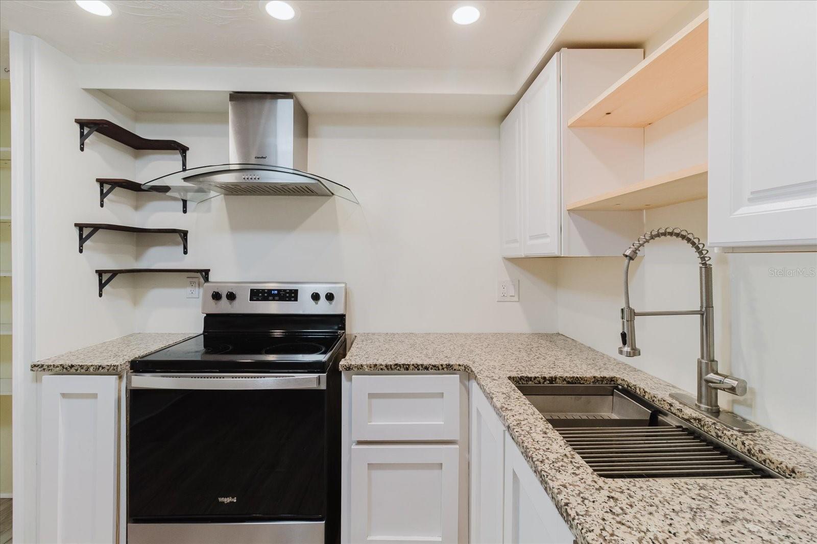 Image 18 of 52 For 2704 Lawn Place