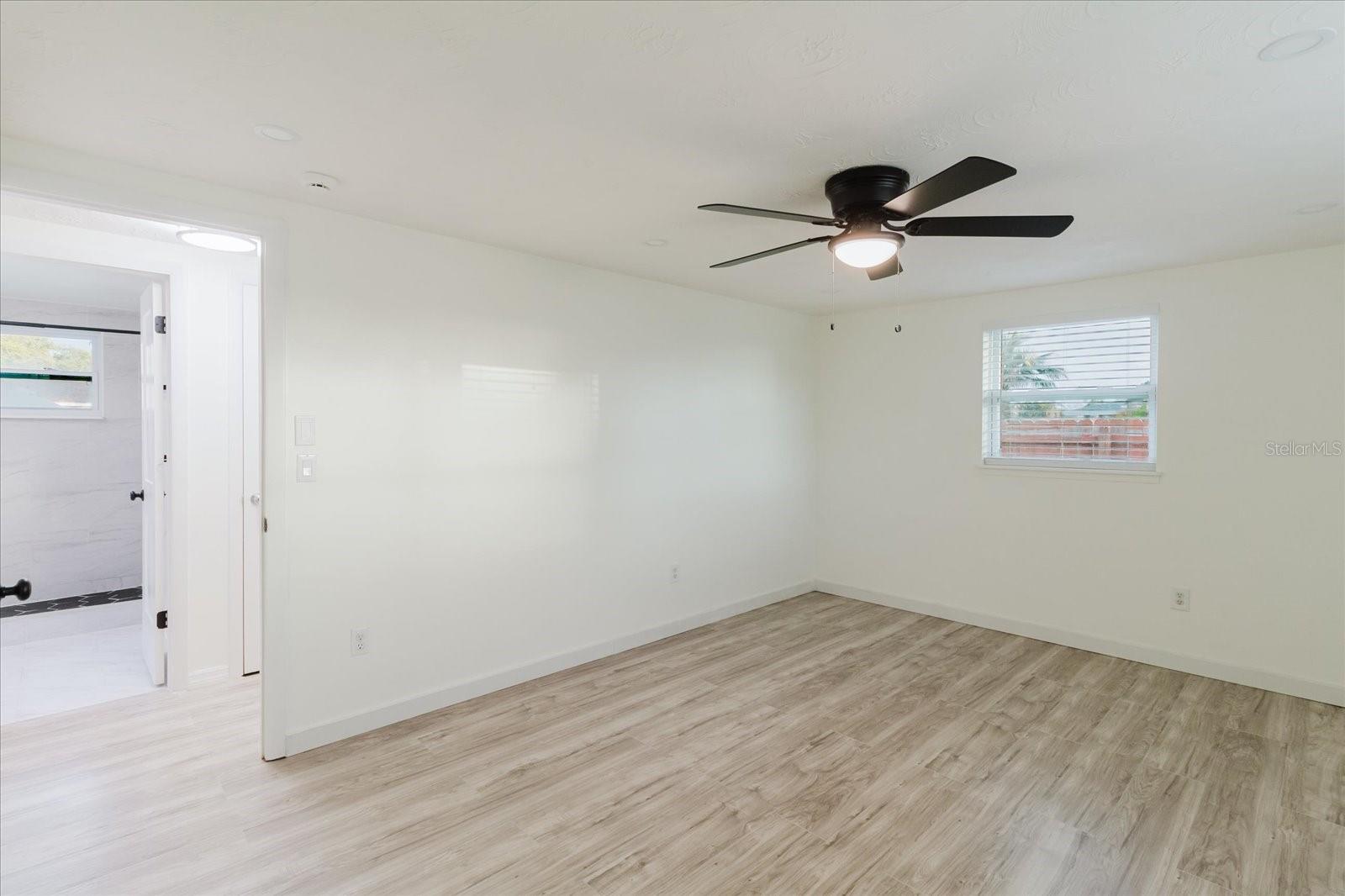 Image 24 of 52 For 2704 Lawn Place