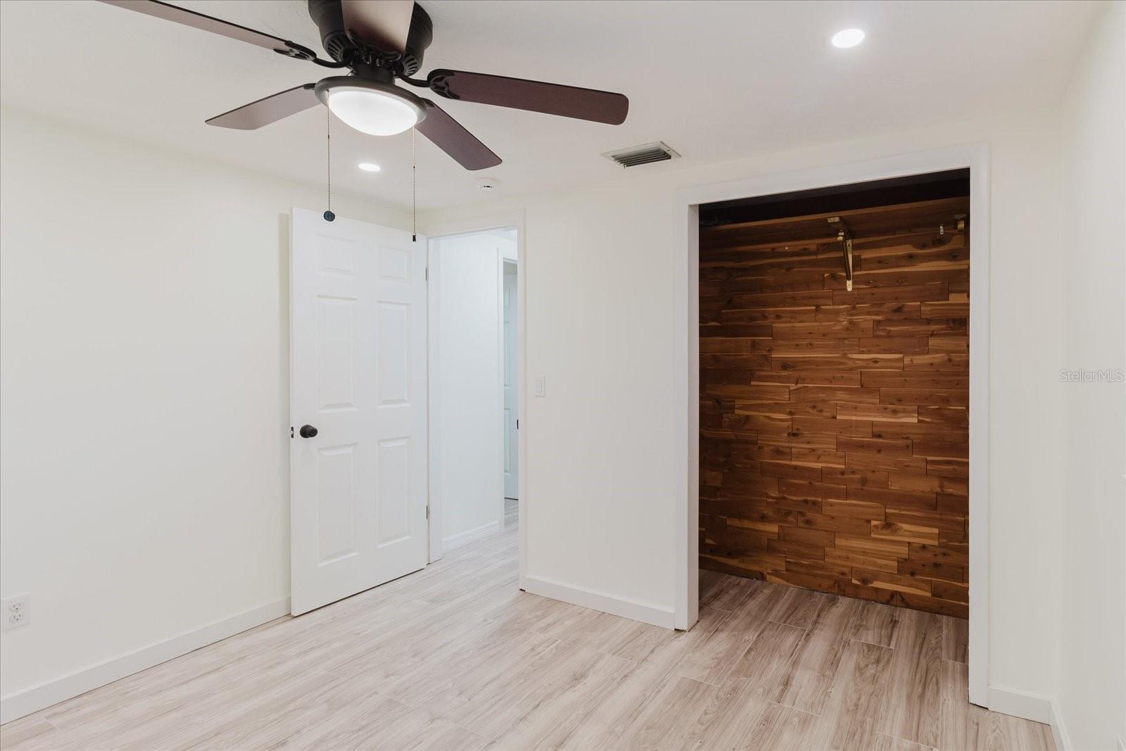 Image 29 of 52 For 2704 Lawn Place