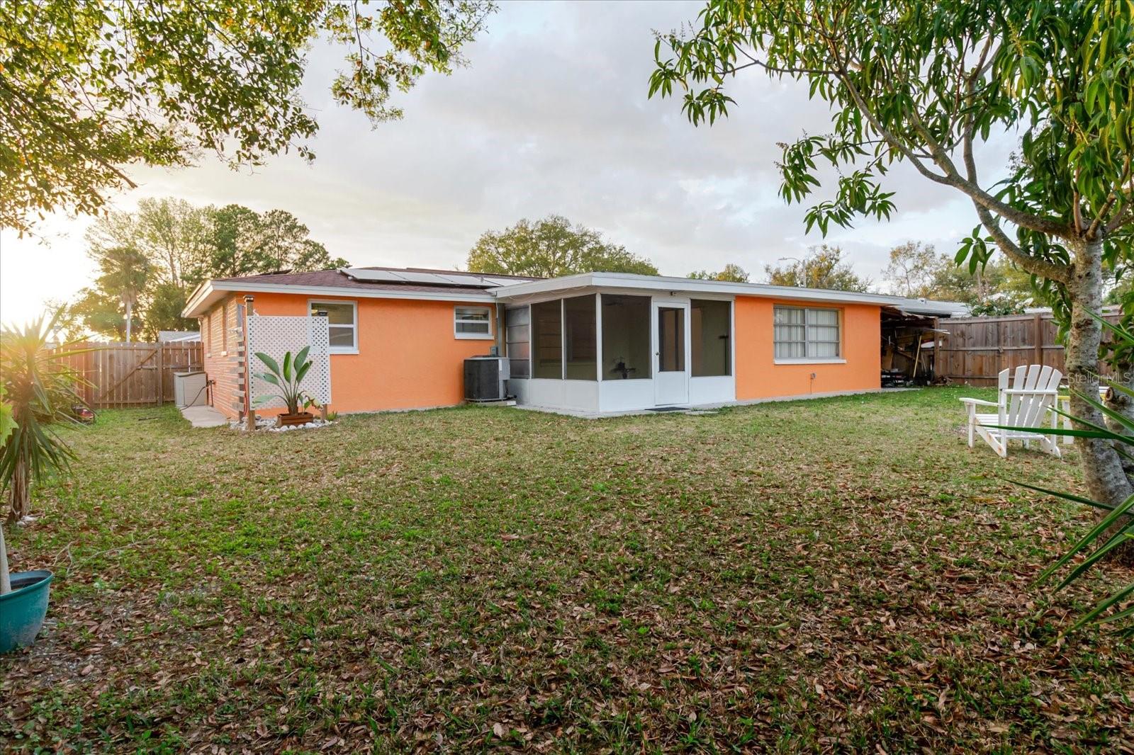 Image 43 of 52 For 2704 Lawn Place