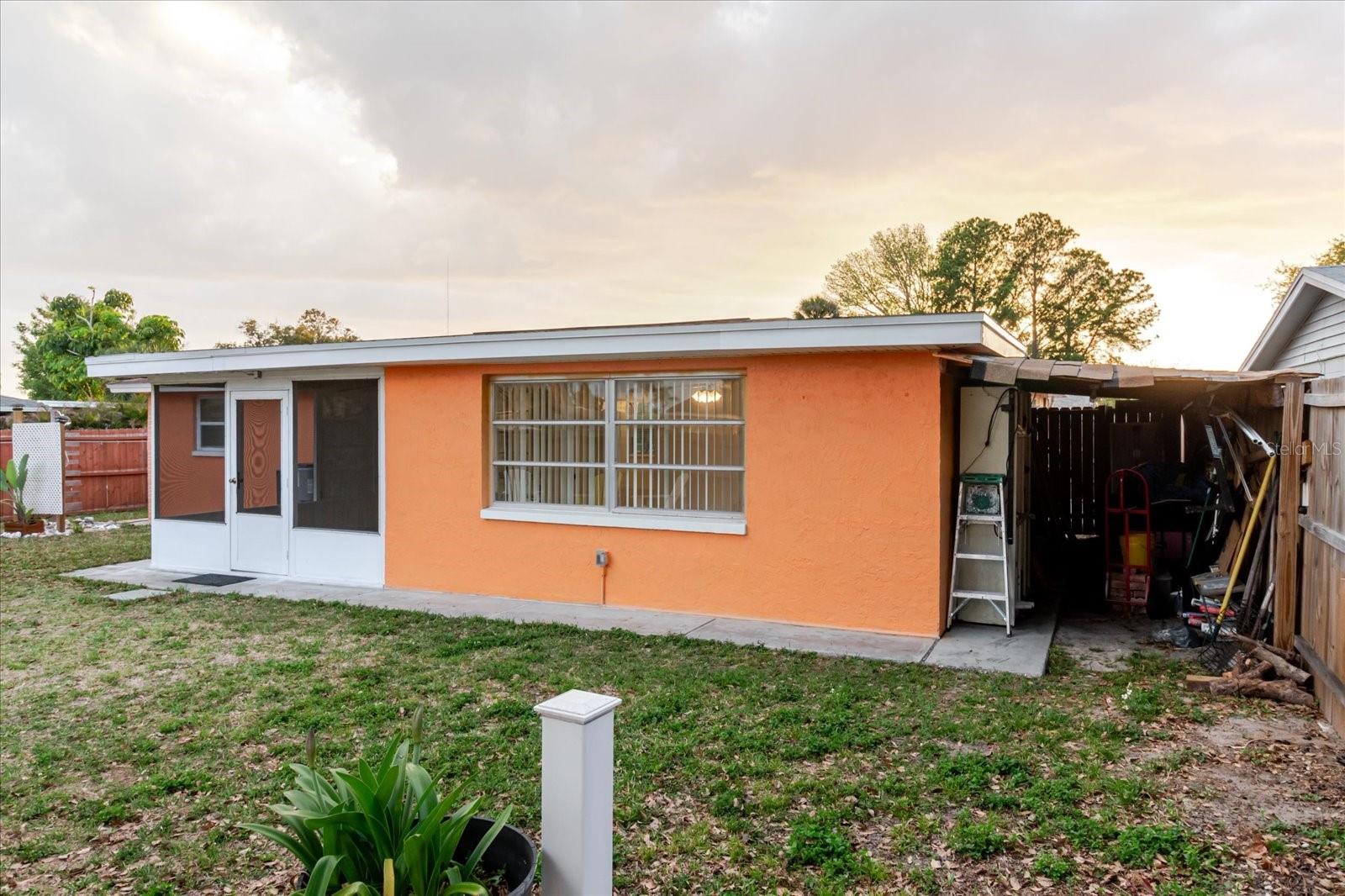 Image 45 of 52 For 2704 Lawn Place