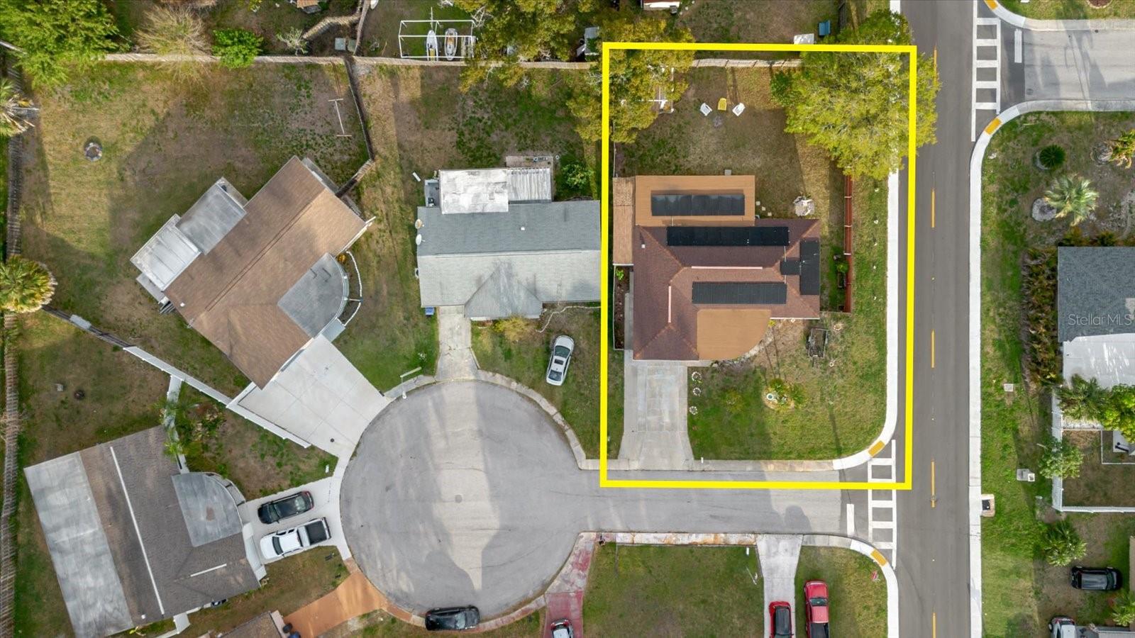 Image 51 of 52 For 2704 Lawn Place