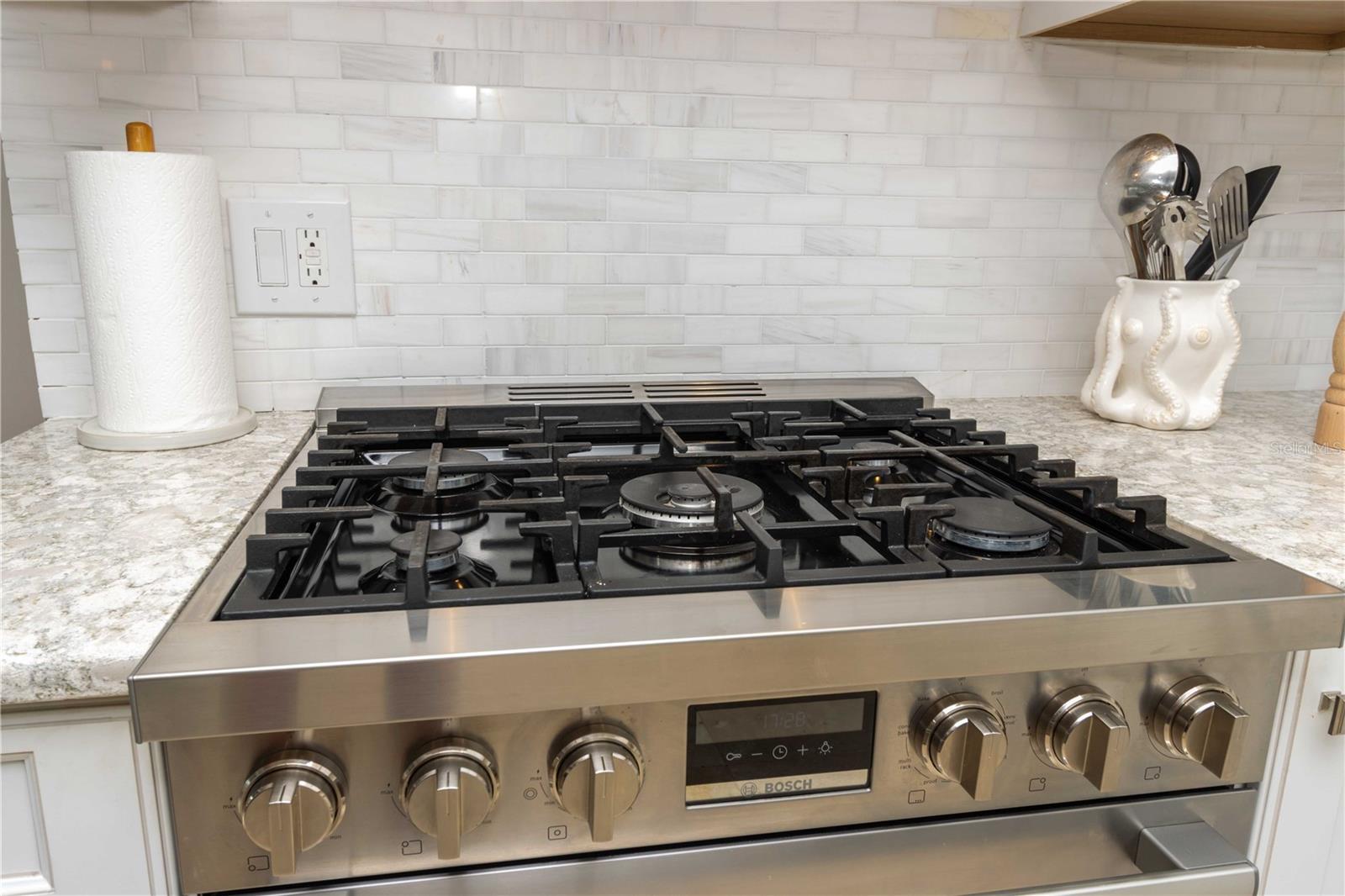 Image 11 of 80 For 430 Palm Island Se