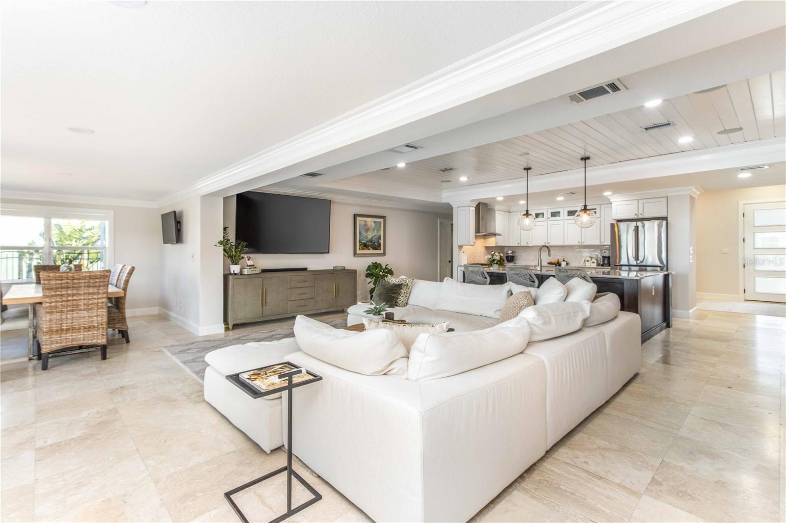 Image 15 of 80 For 430 Palm Island Se