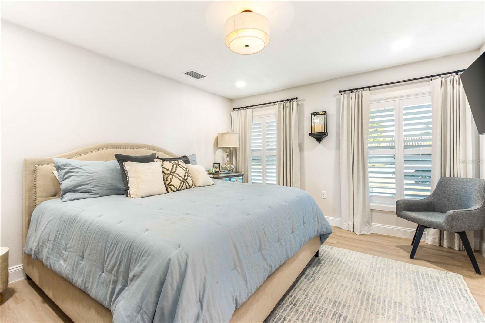 Image 27 of 80 For 430 Palm Island Se