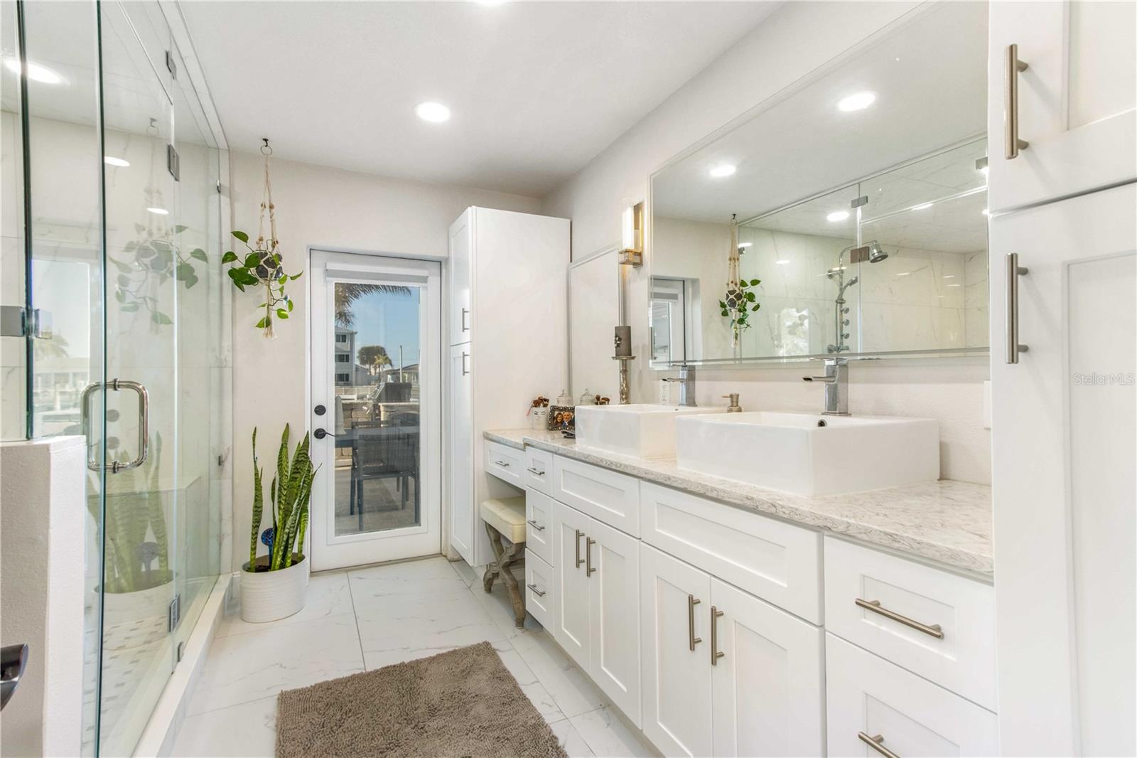 Image 34 of 80 For 430 Palm Island Se