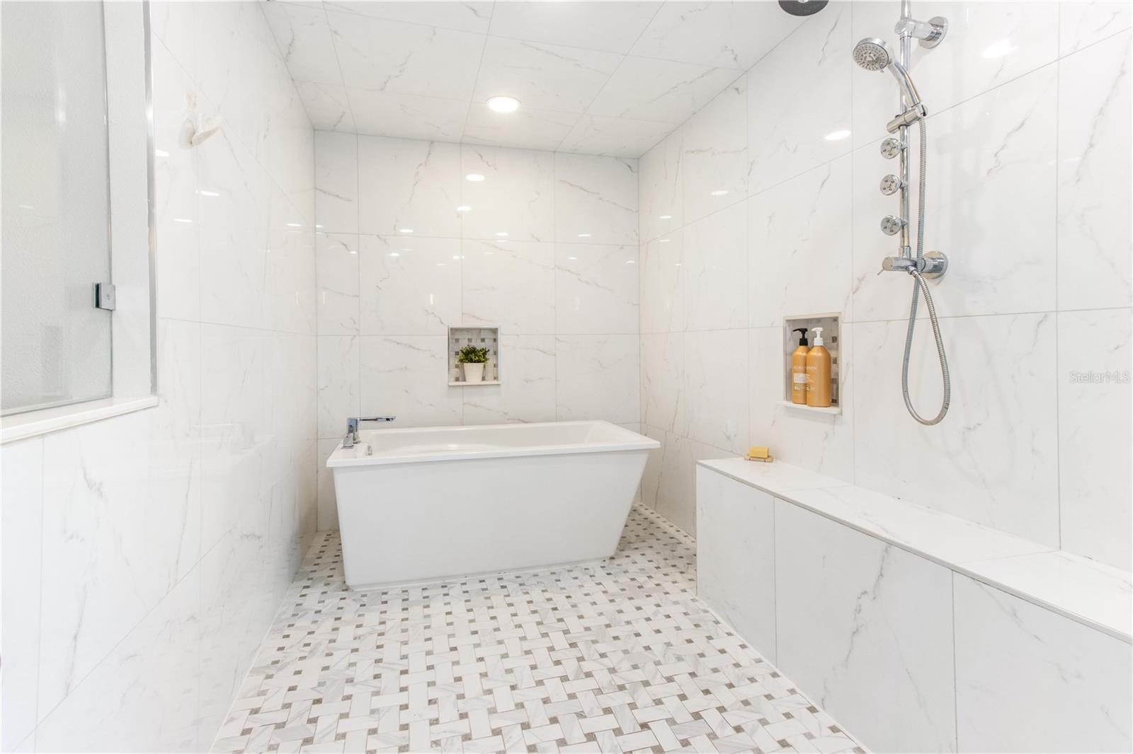 Image 35 of 80 For 430 Palm Island Se