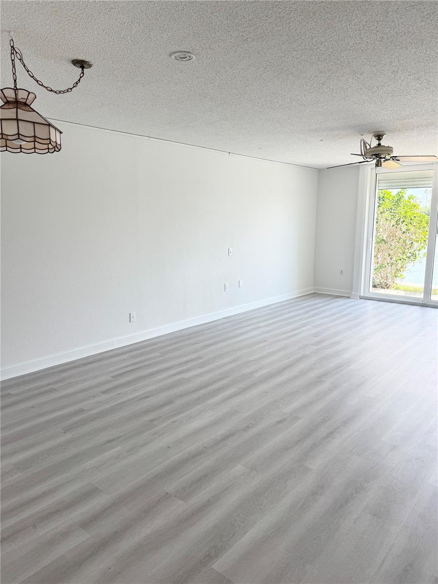 Image 4 of 28 For 7425 Bay Island Drive S 103