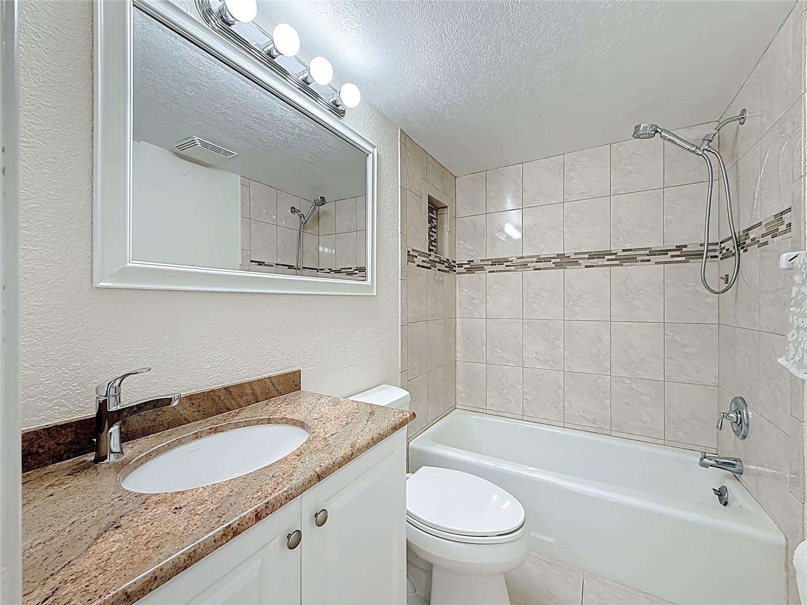 Listing photo id 8 for 1361 Snell Isle Boulevard Ne 6