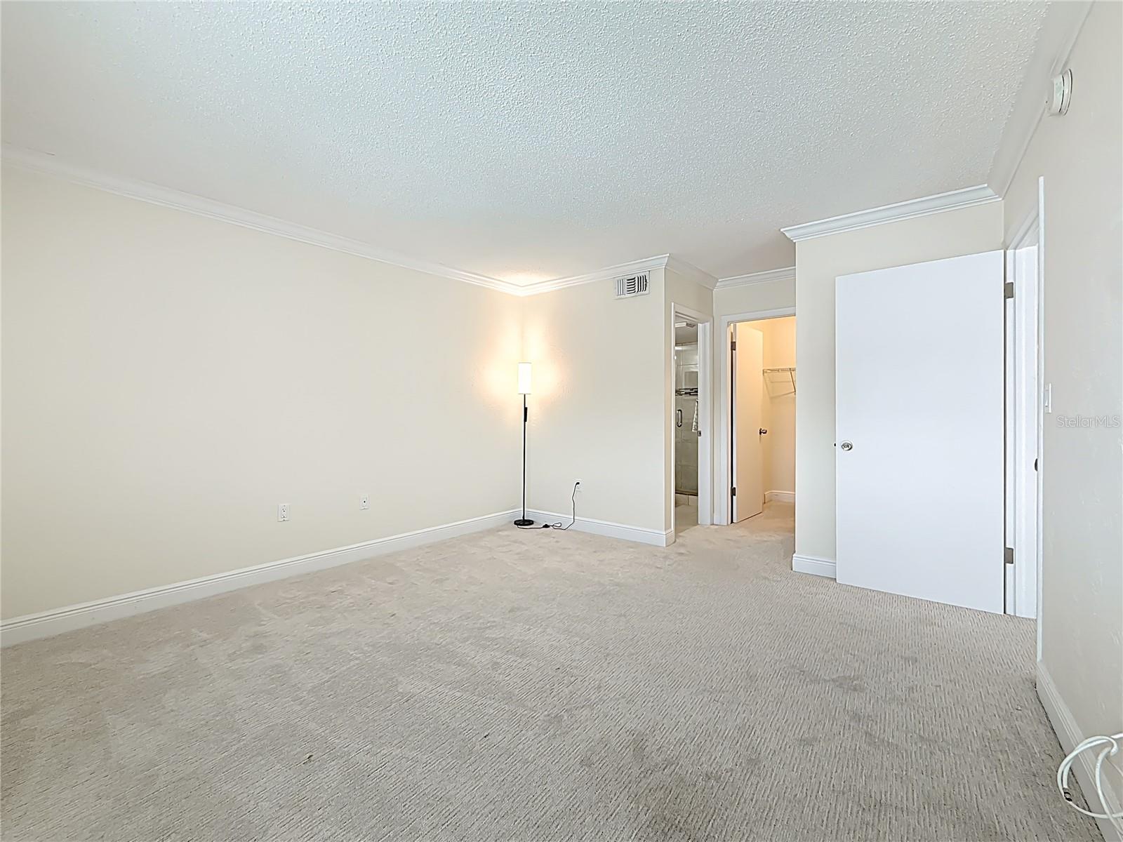 Listing photo id 10 for 1361 Snell Isle Boulevard Ne 6