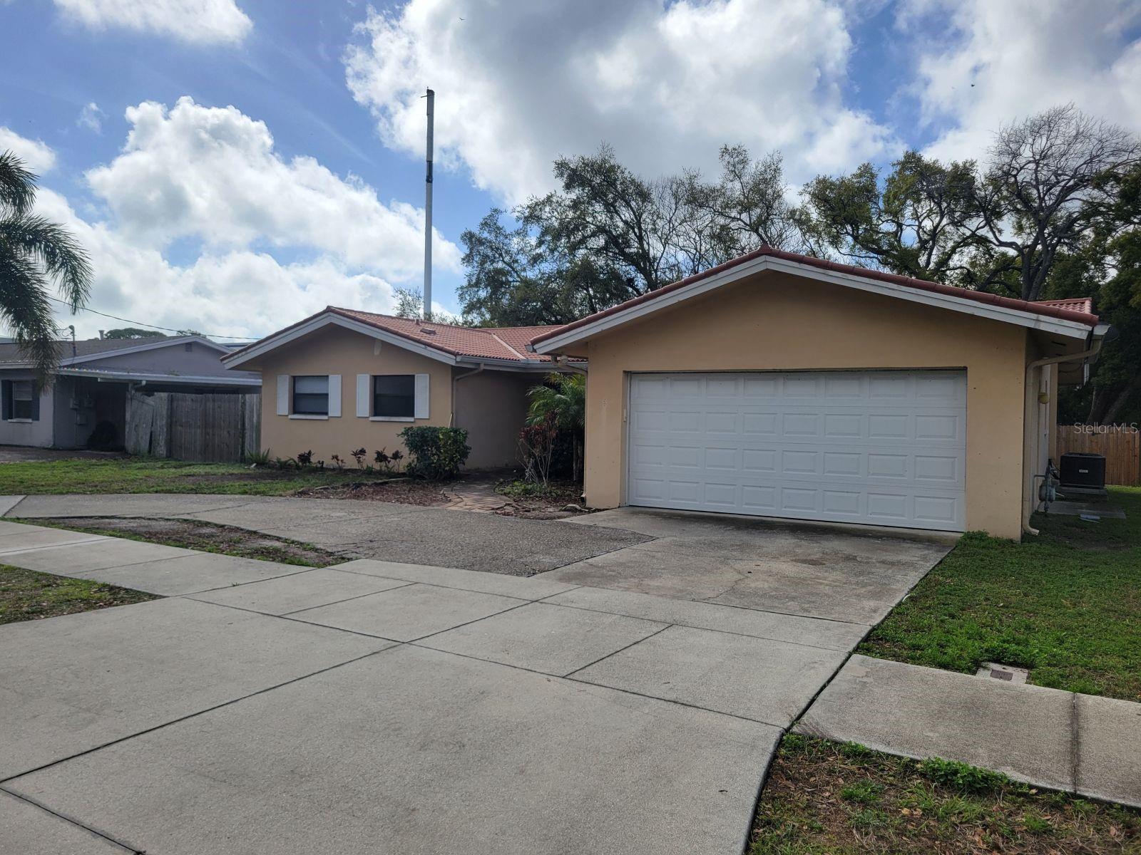 Image 3 of 50 For 1835 Nursery Road