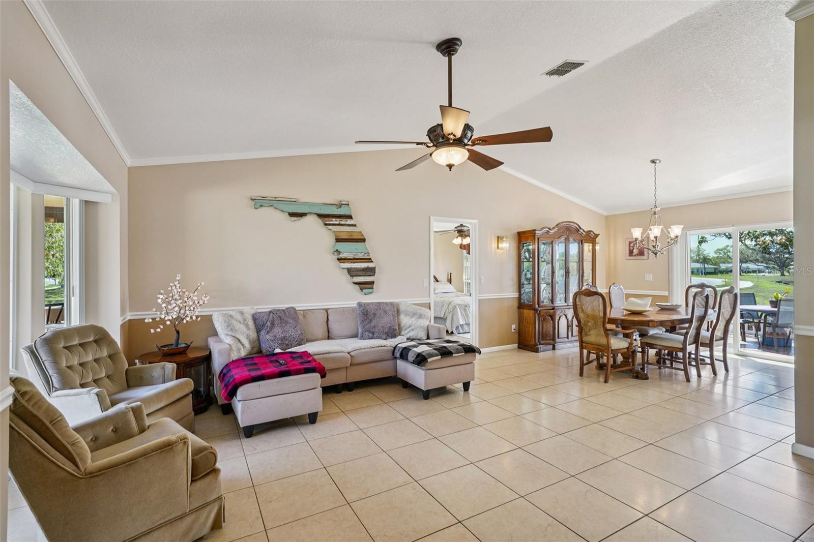 Image 10 of 76 For 10660 41st Court N