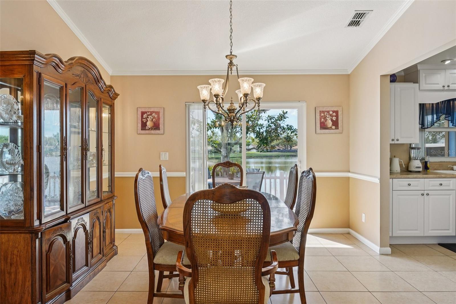 Image 18 of 76 For 10660 41st Court N