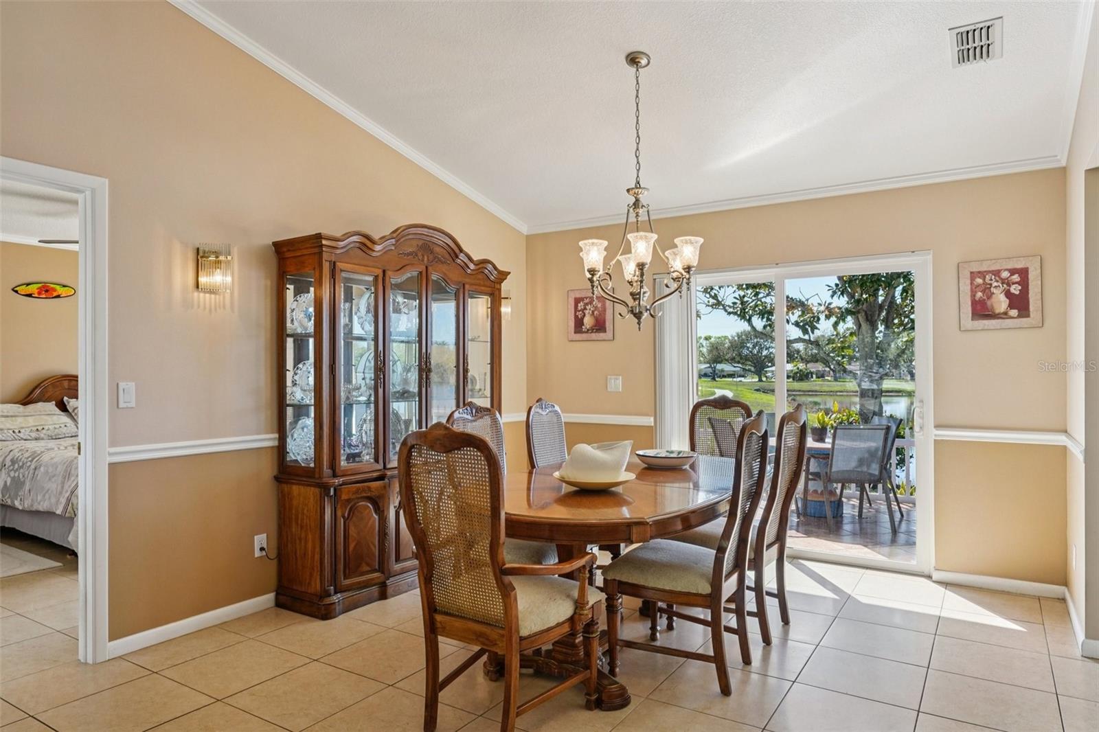 Image 19 of 76 For 10660 41st Court N