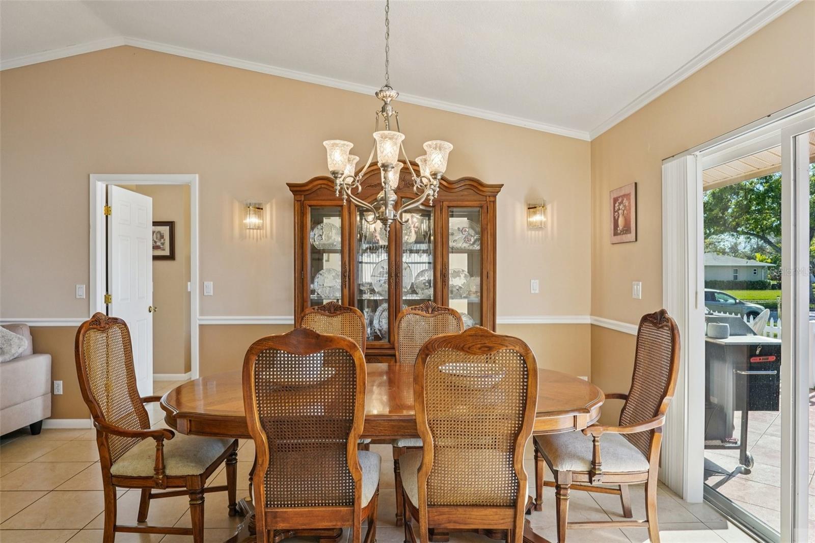 Image 20 of 76 For 10660 41st Court N