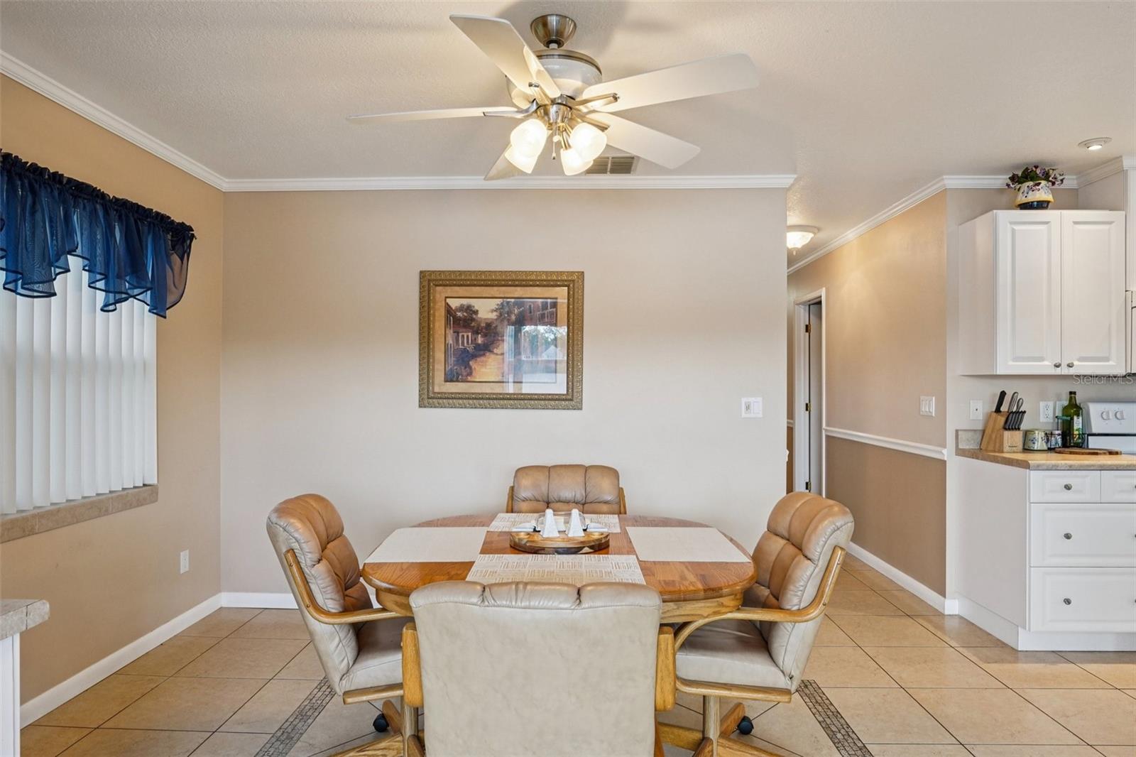 Image 21 of 76 For 10660 41st Court N