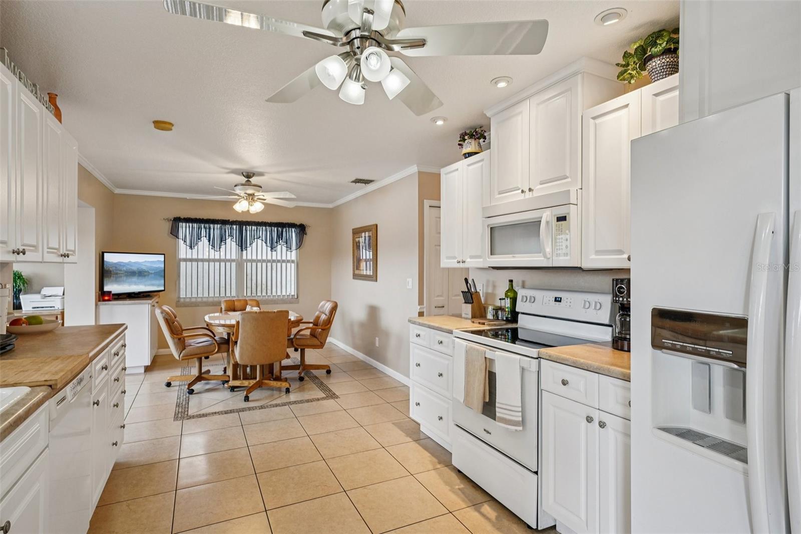 Image 26 of 76 For 10660 41st Court N