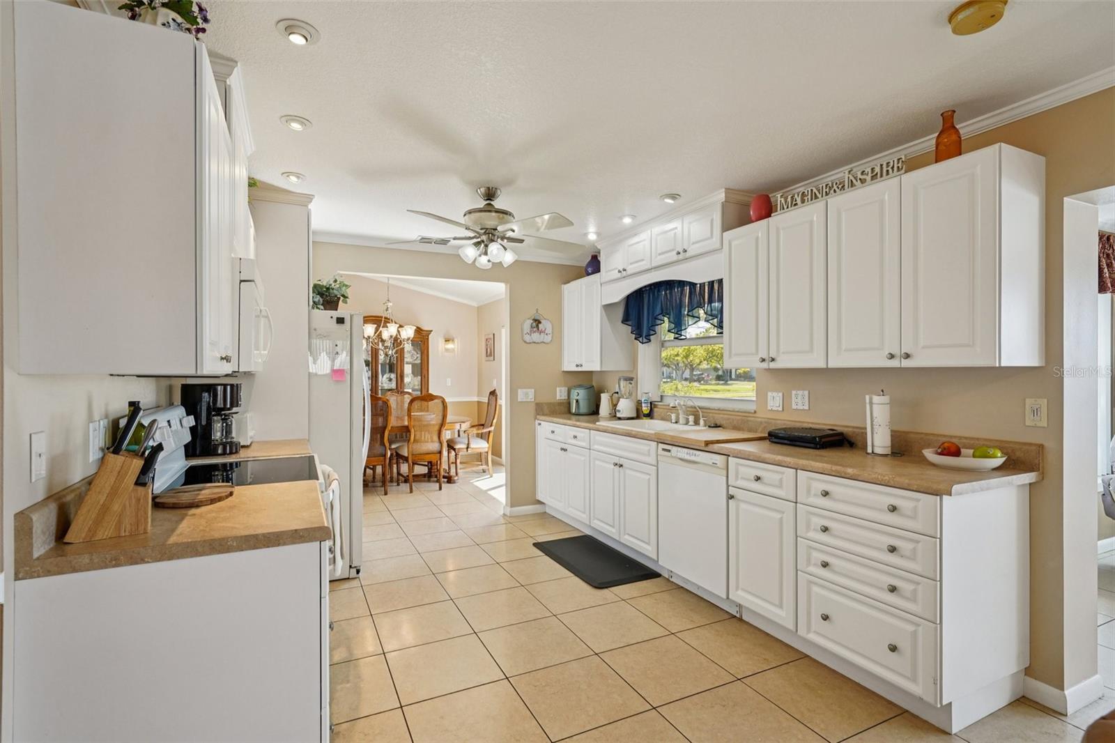 Image 28 of 76 For 10660 41st Court N