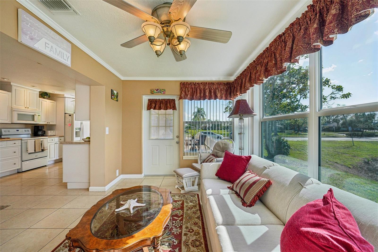 Image 33 of 76 For 10660 41st Court N