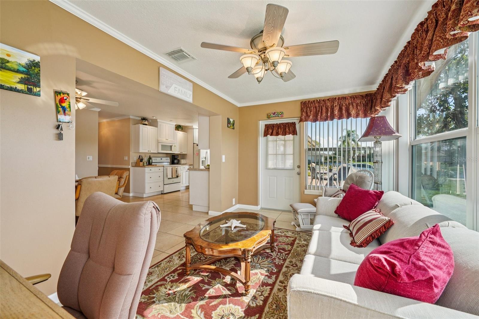 Image 34 of 76 For 10660 41st Court N