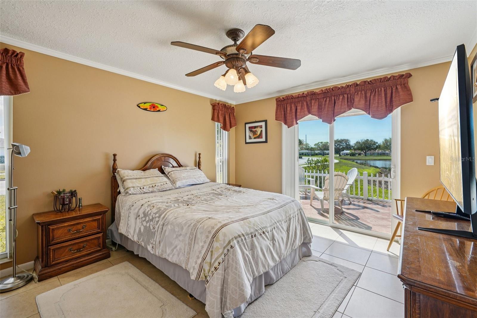 Image 40 of 76 For 10660 41st Court N