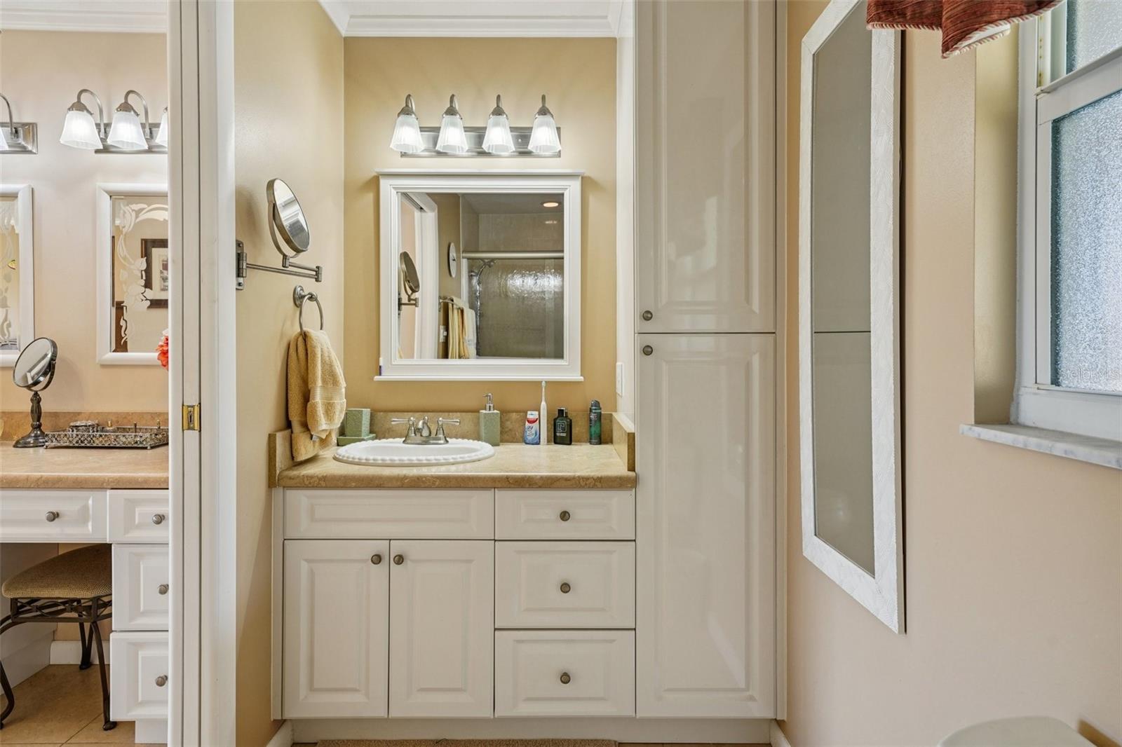 Image 51 of 76 For 10660 41st Court N