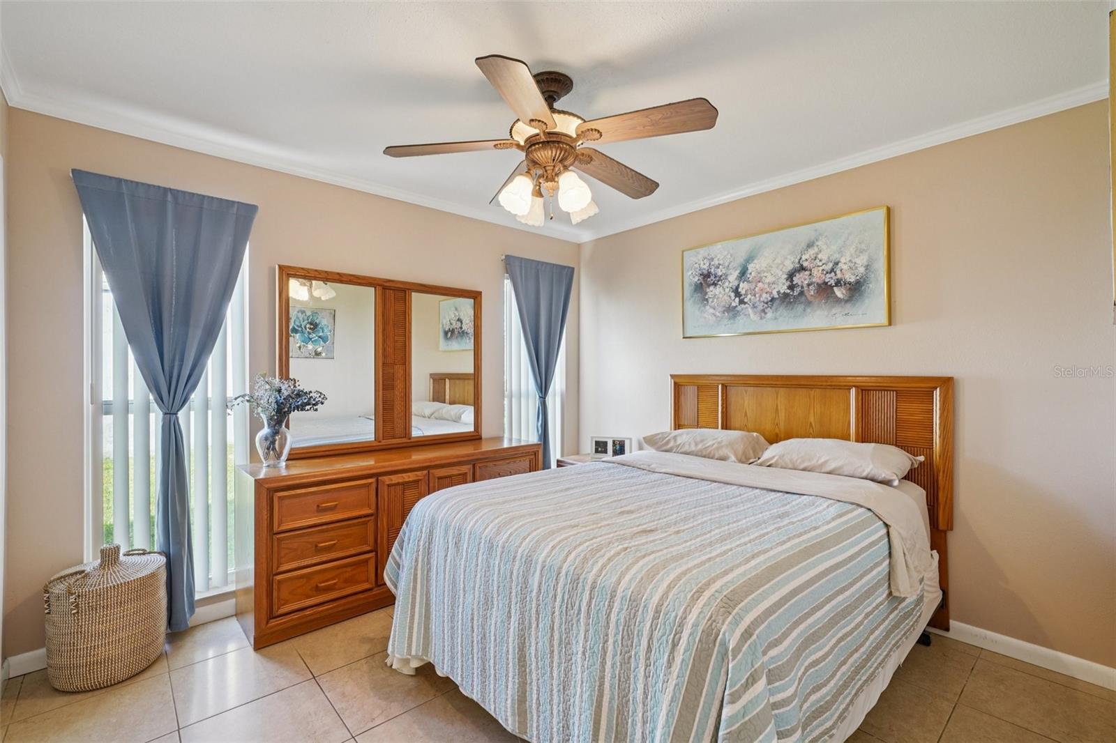 Image 52 of 76 For 10660 41st Court N