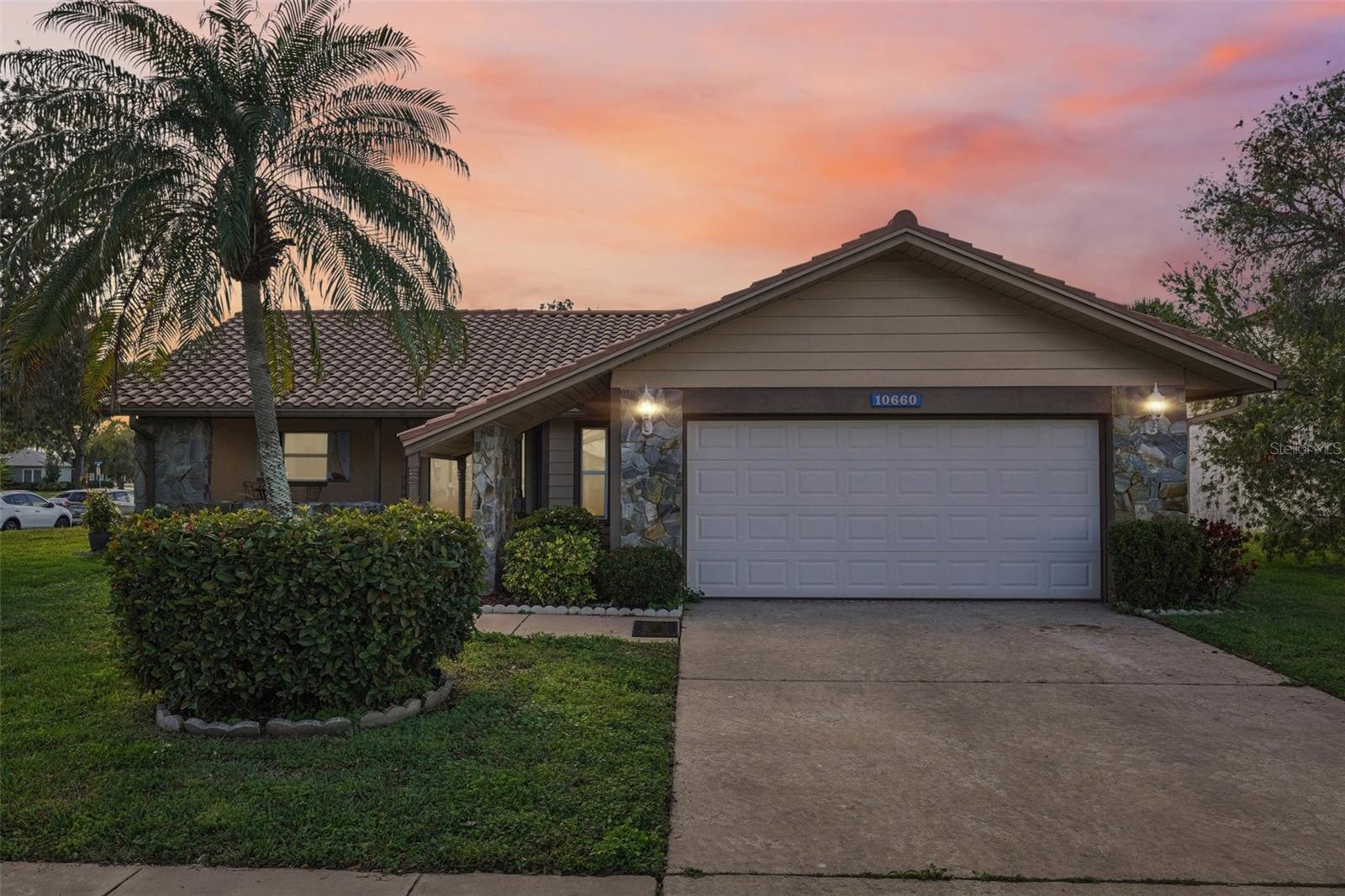 Image 70 of 76 For 10660 41st Court N