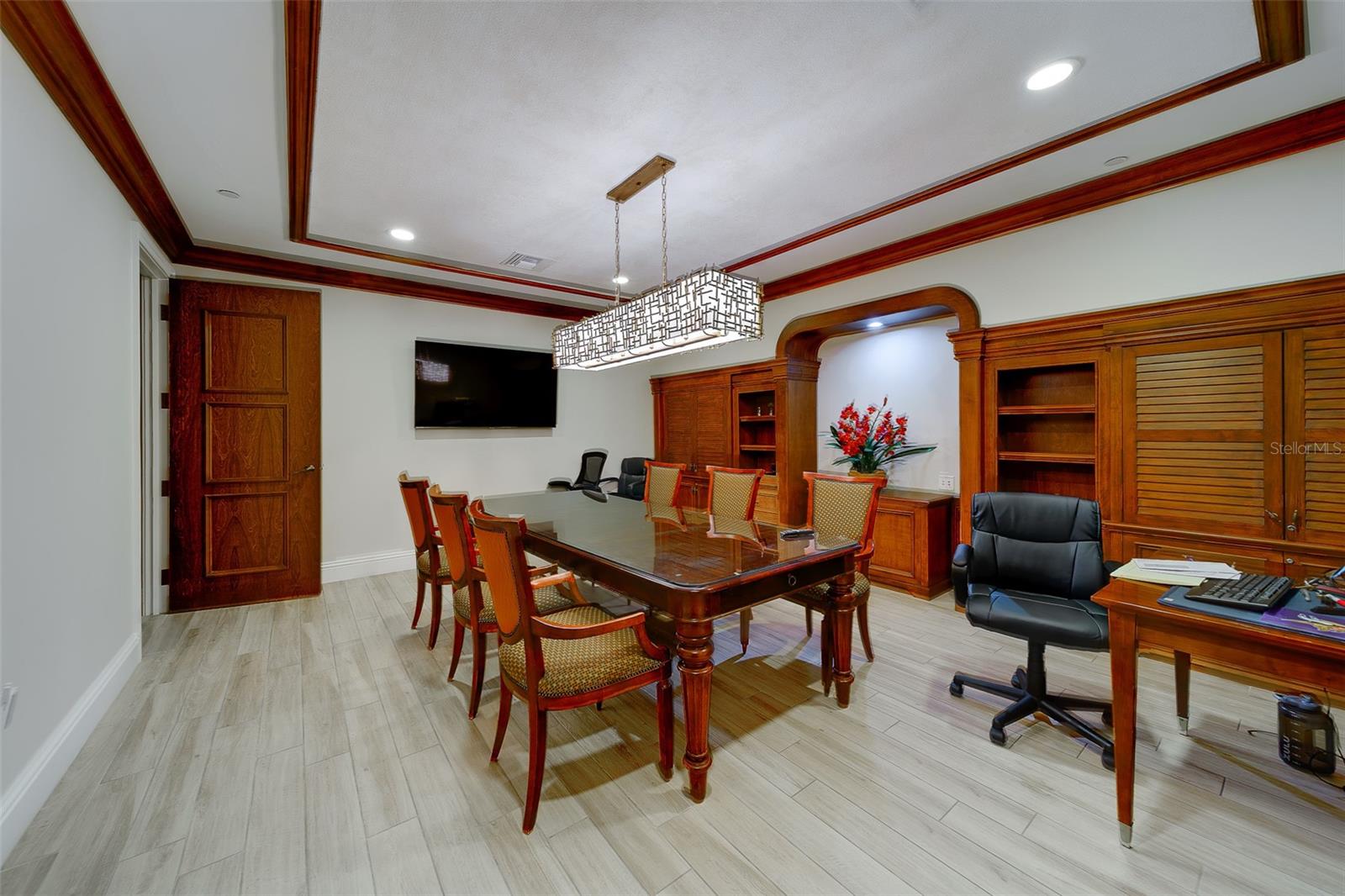 Image 30 of 47 For 11 Baymont Street 1109