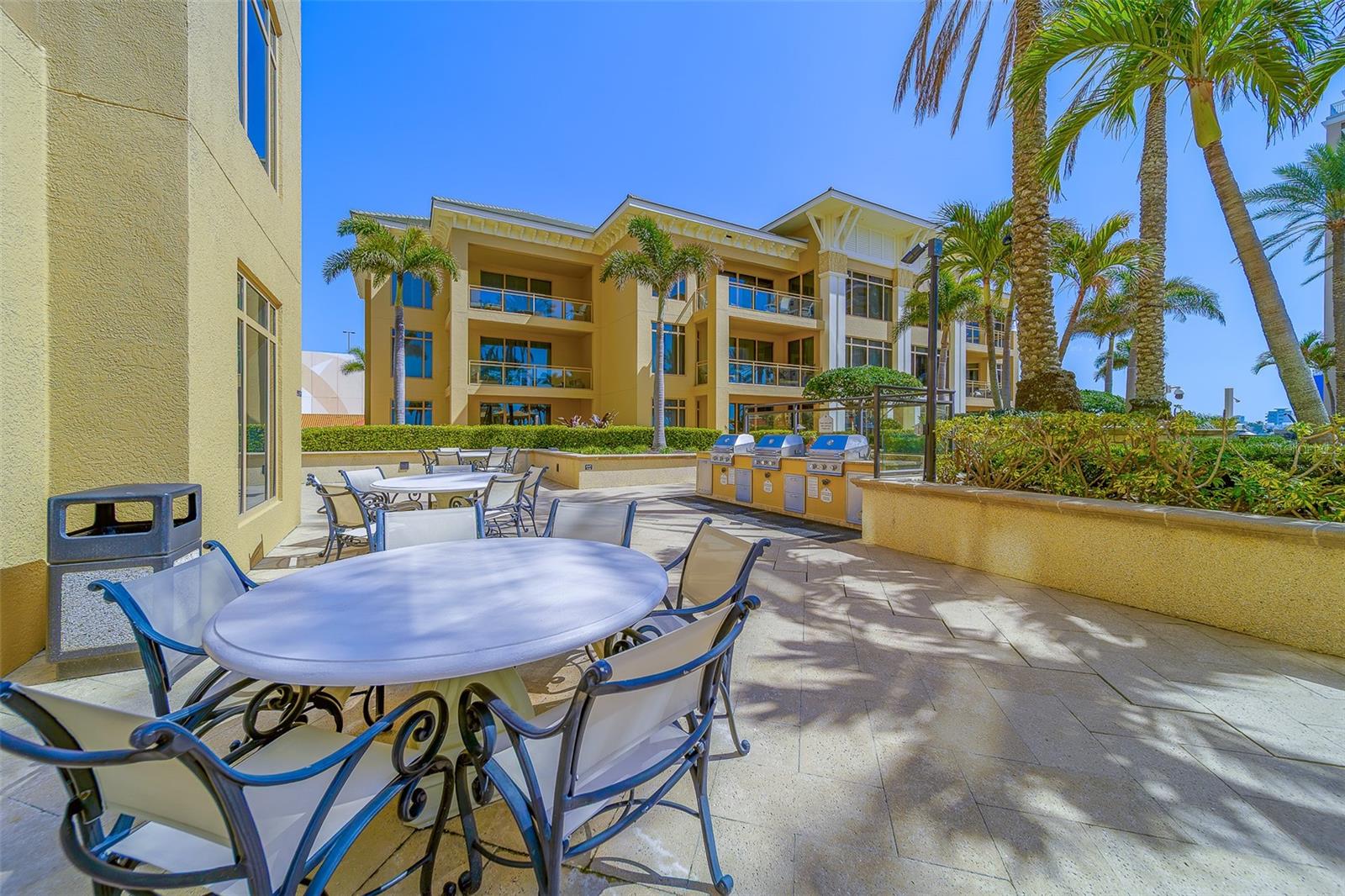 Image 37 of 47 For 11 Baymont Street 1109