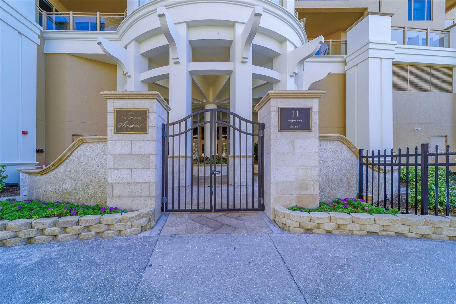 Image 4 of 47 For 11 Baymont Street 1109