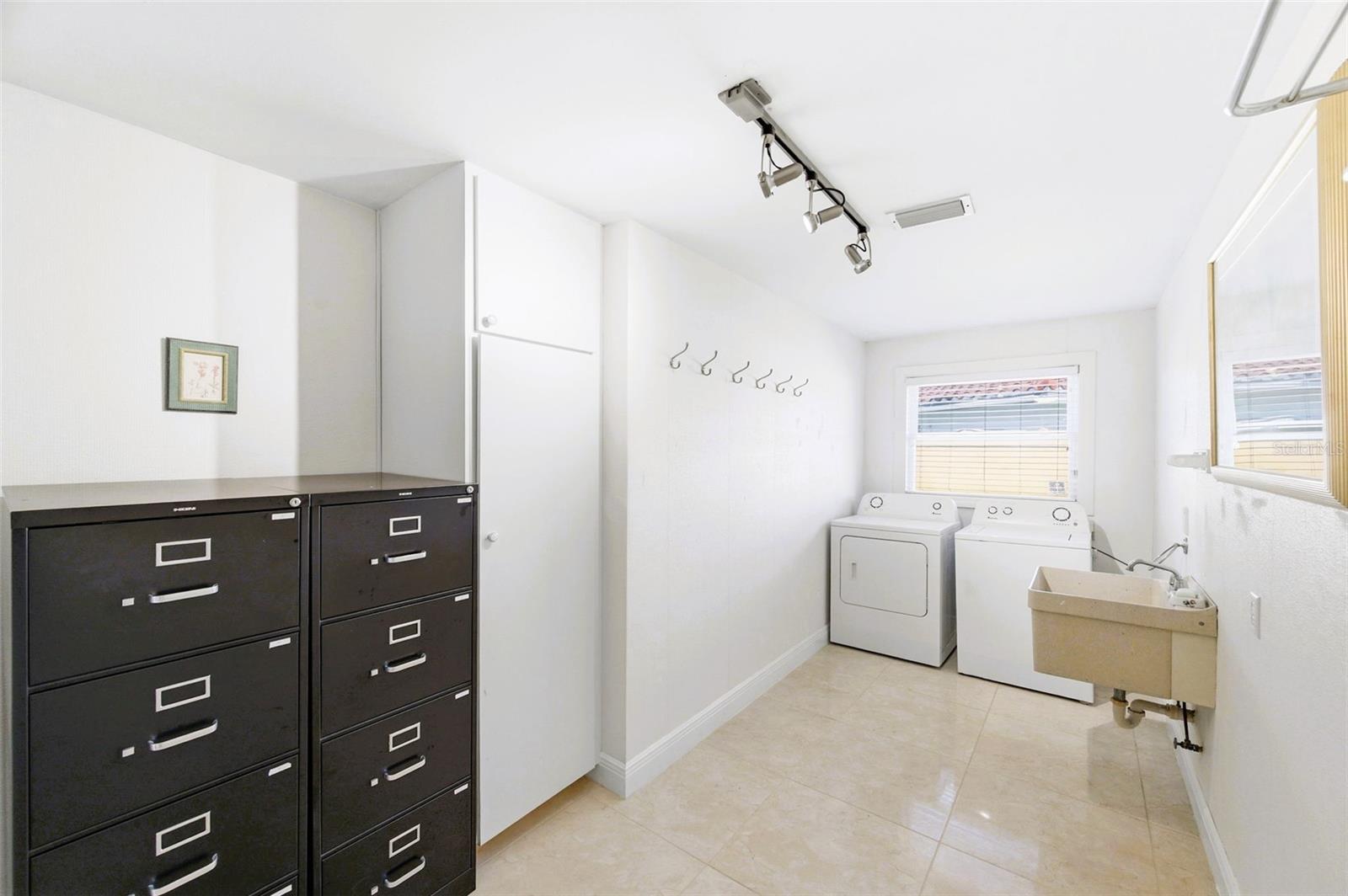 Image 65 of 70 For 4201 45th Street S