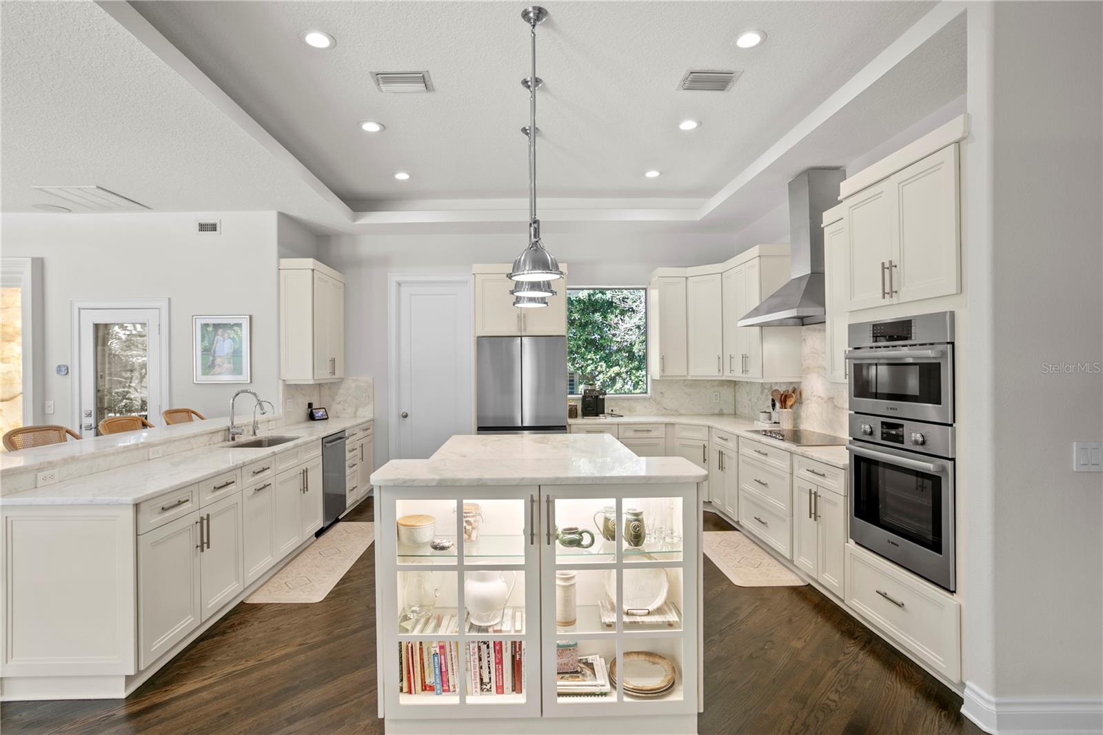 Listing photo id 16 for 16204 Sierra De Avila