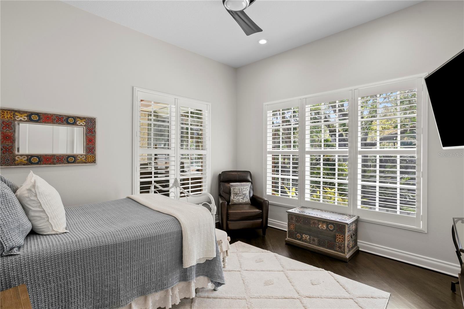 Listing photo id 40 for 16204 Sierra De Avila