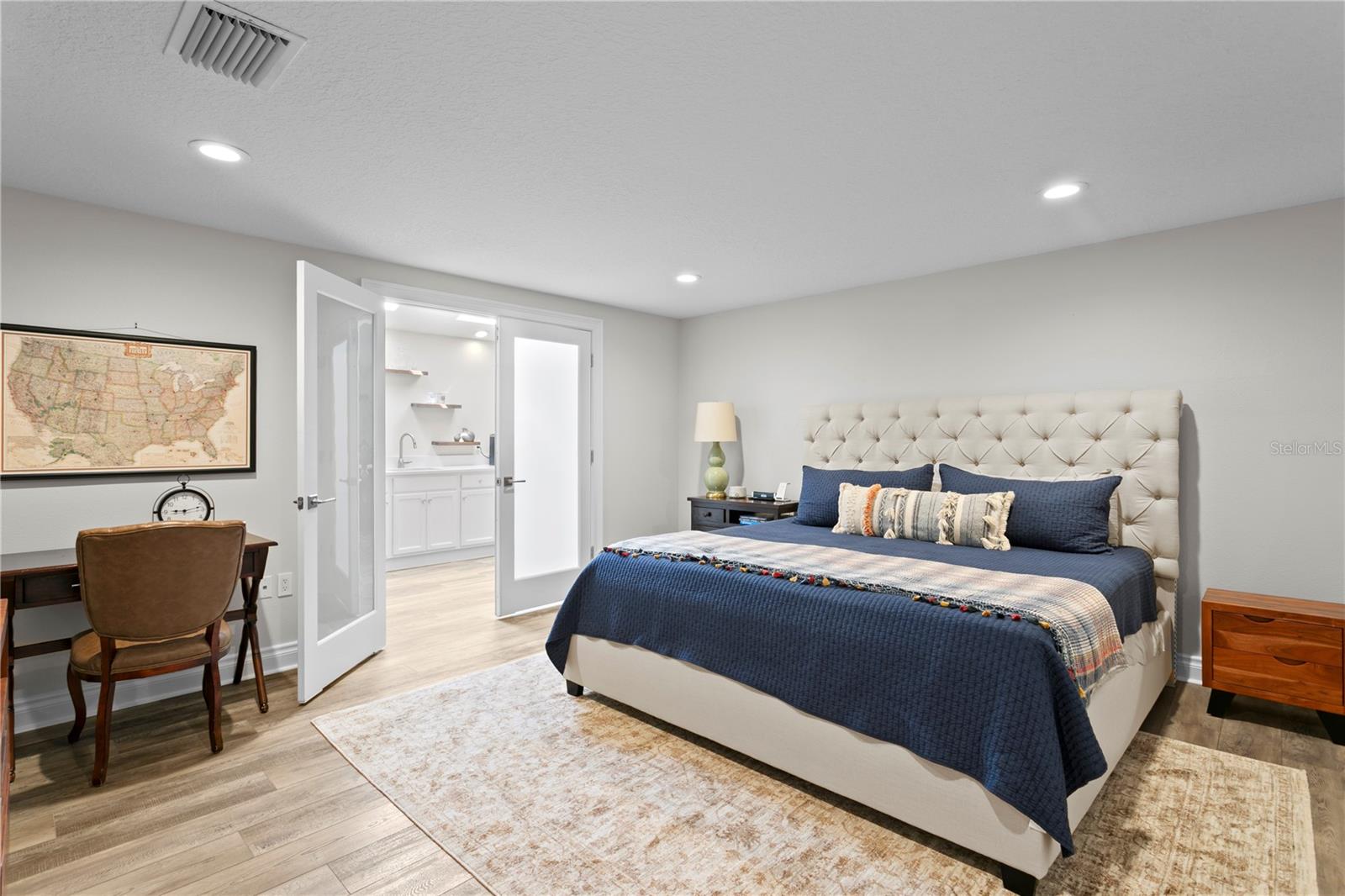 Listing photo id 50 for 16204 Sierra De Avila