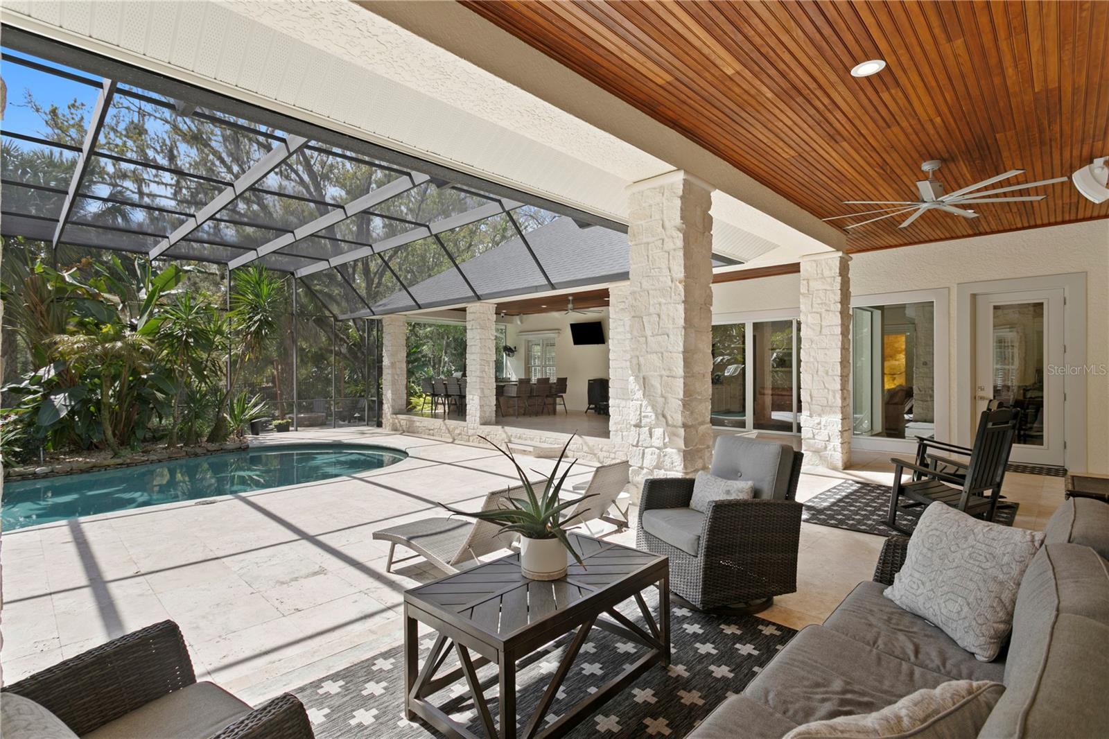 Listing photo id 53 for 16204 Sierra De Avila