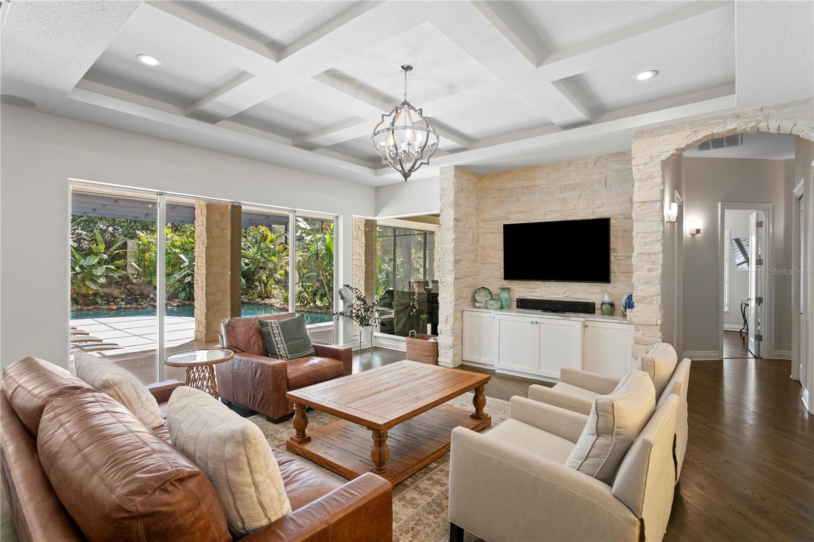 Listing photo id 6 for 16204 Sierra De Avila