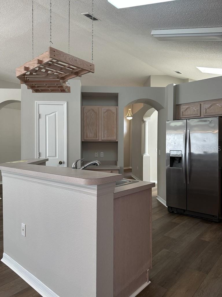 Image 6 of 26 For 8928 Southbay Drive