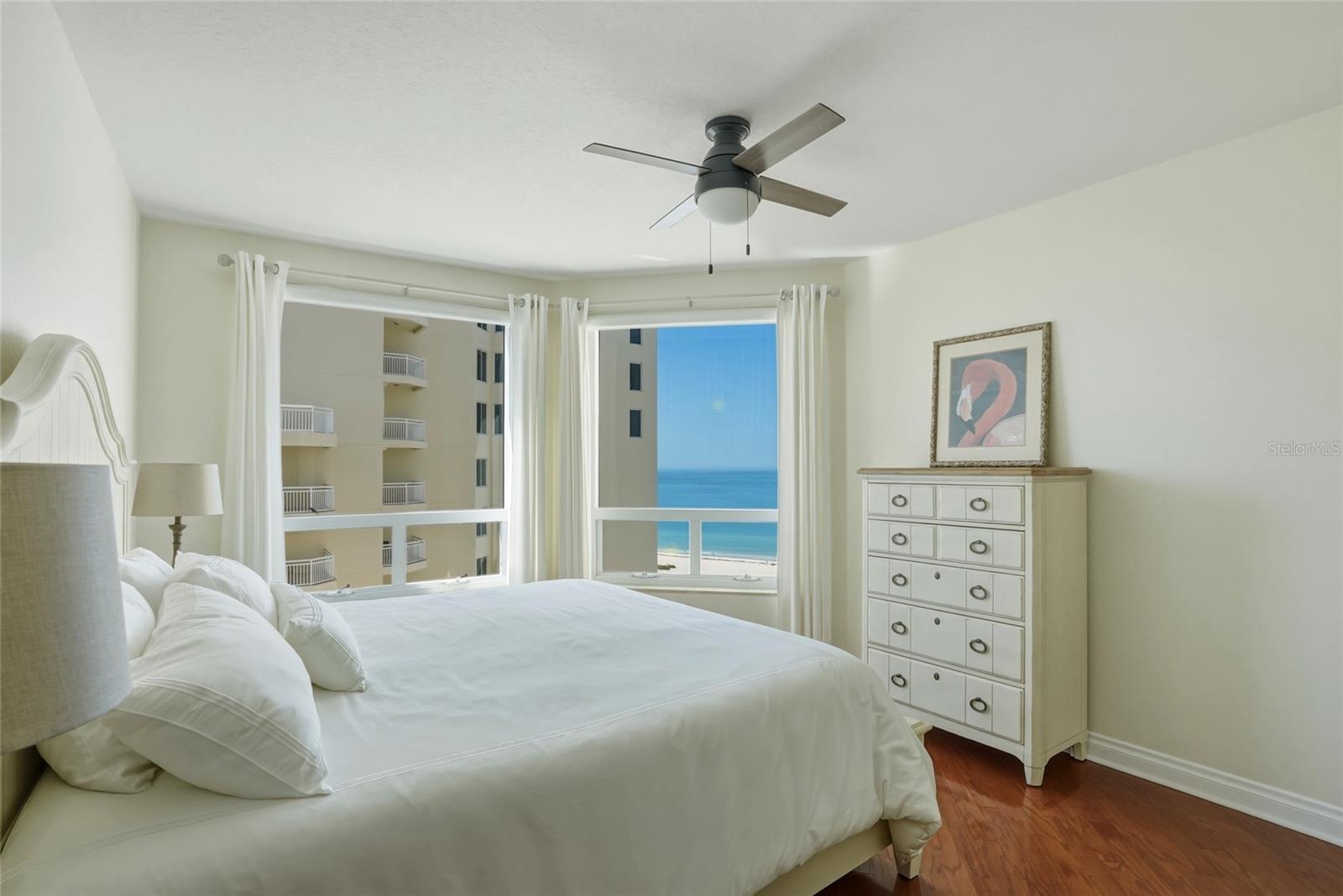 Listing photo id 23 for 1180 Gulf Boulevard 1805