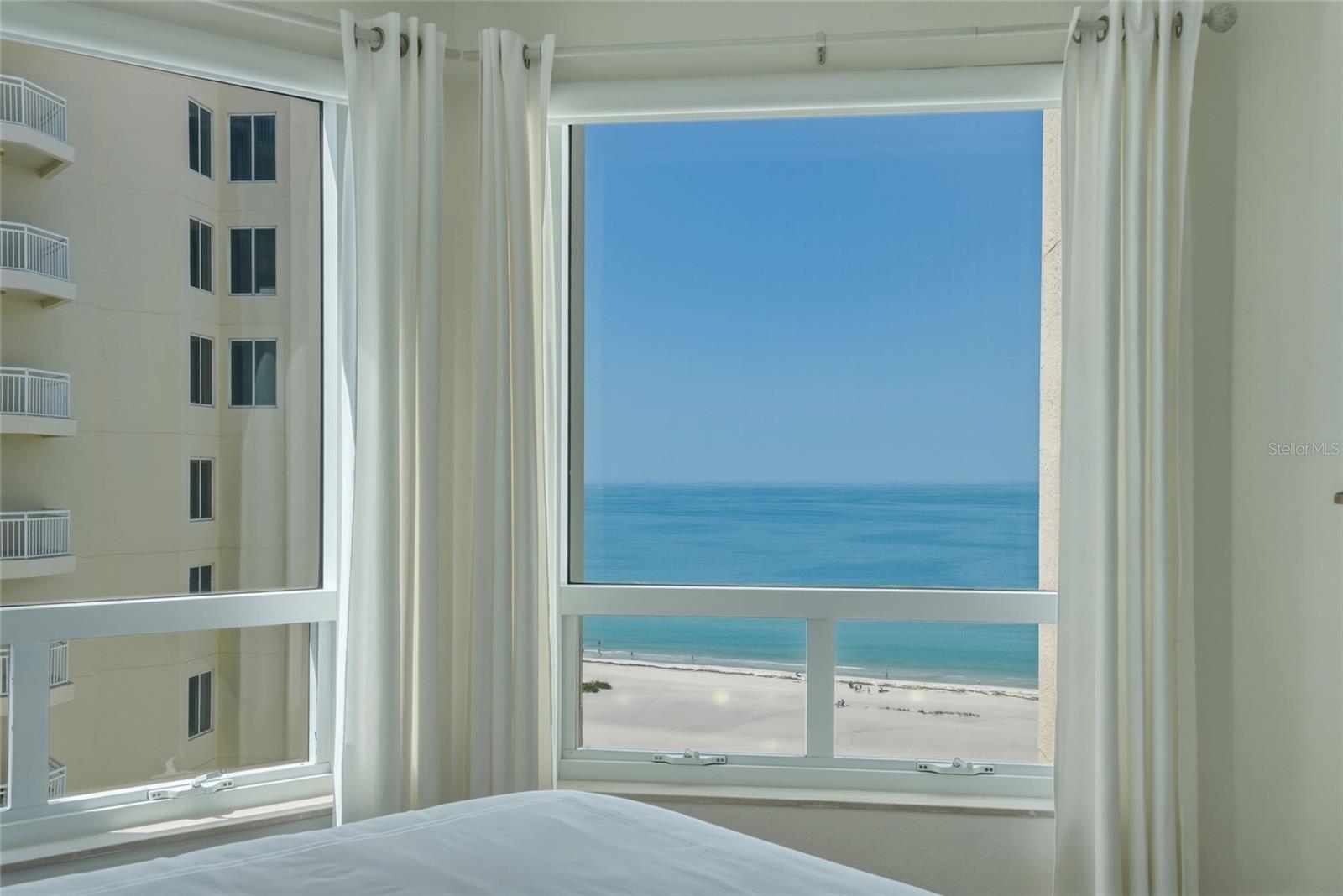 Listing photo id 24 for 1180 Gulf Boulevard 1805