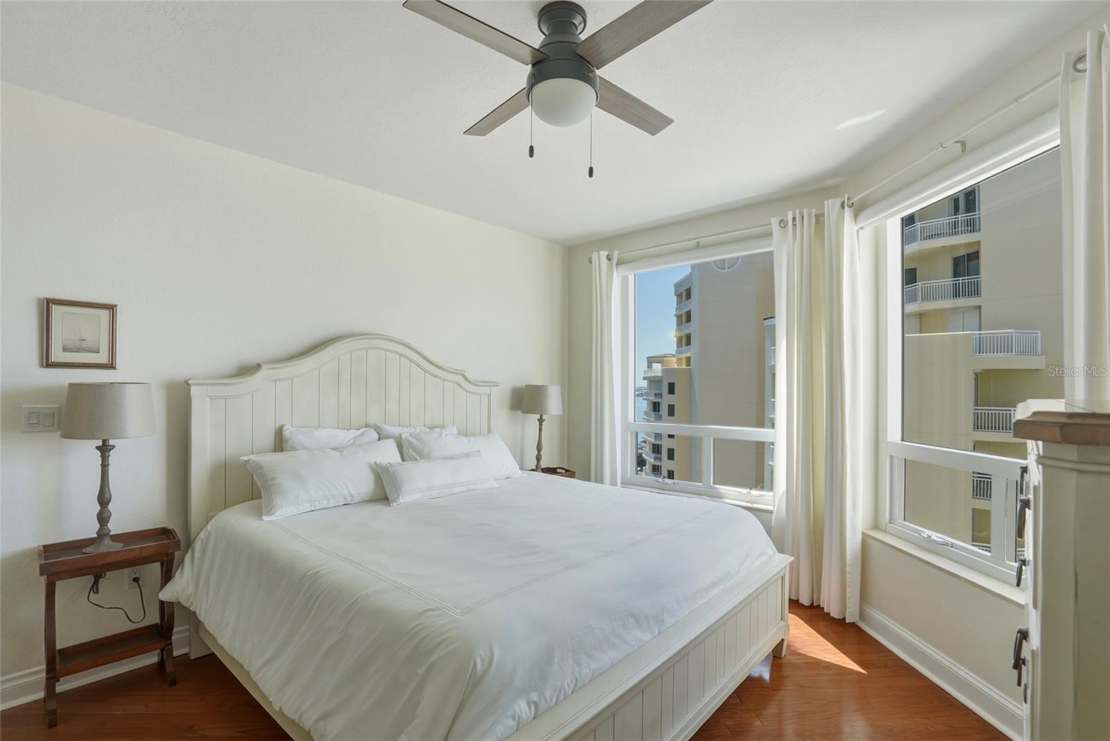 Listing photo id 26 for 1180 Gulf Boulevard 1805