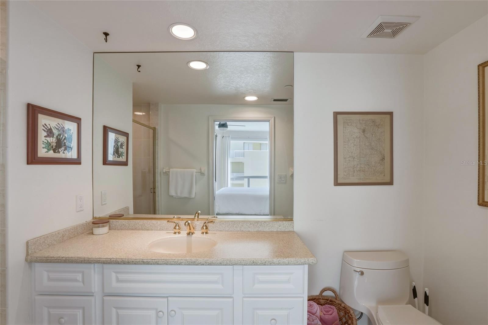 Listing photo id 29 for 1180 Gulf Boulevard 1805