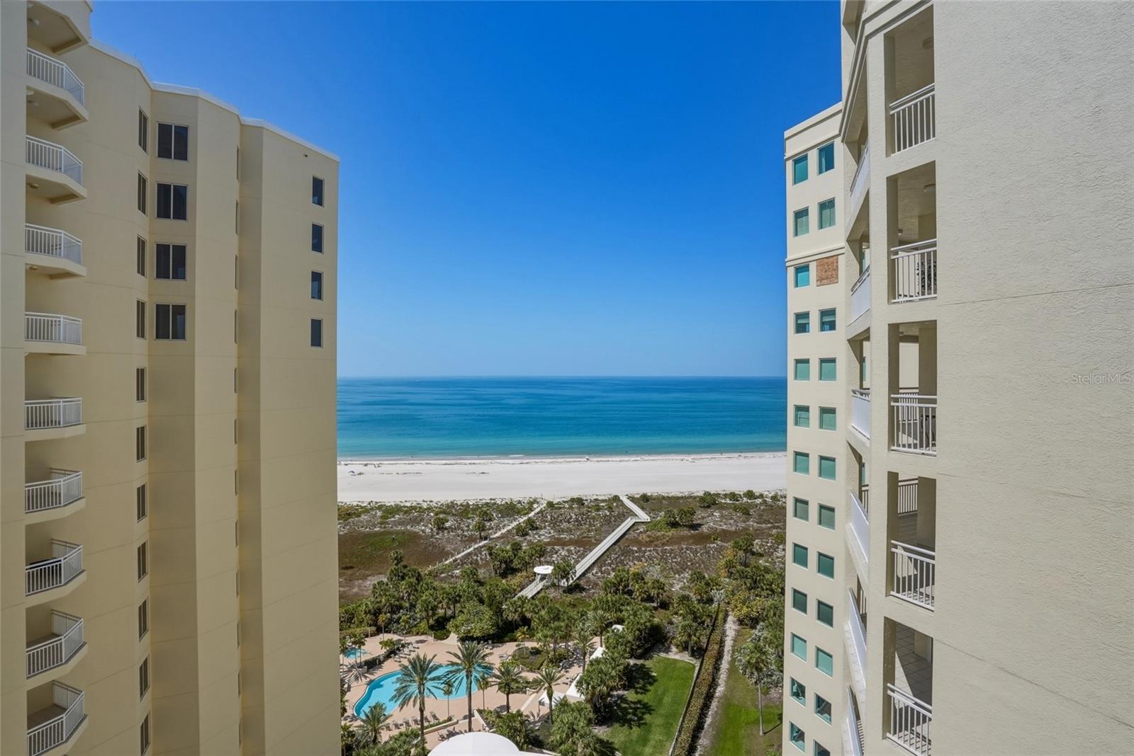 Listing photo id 35 for 1180 Gulf Boulevard 1805