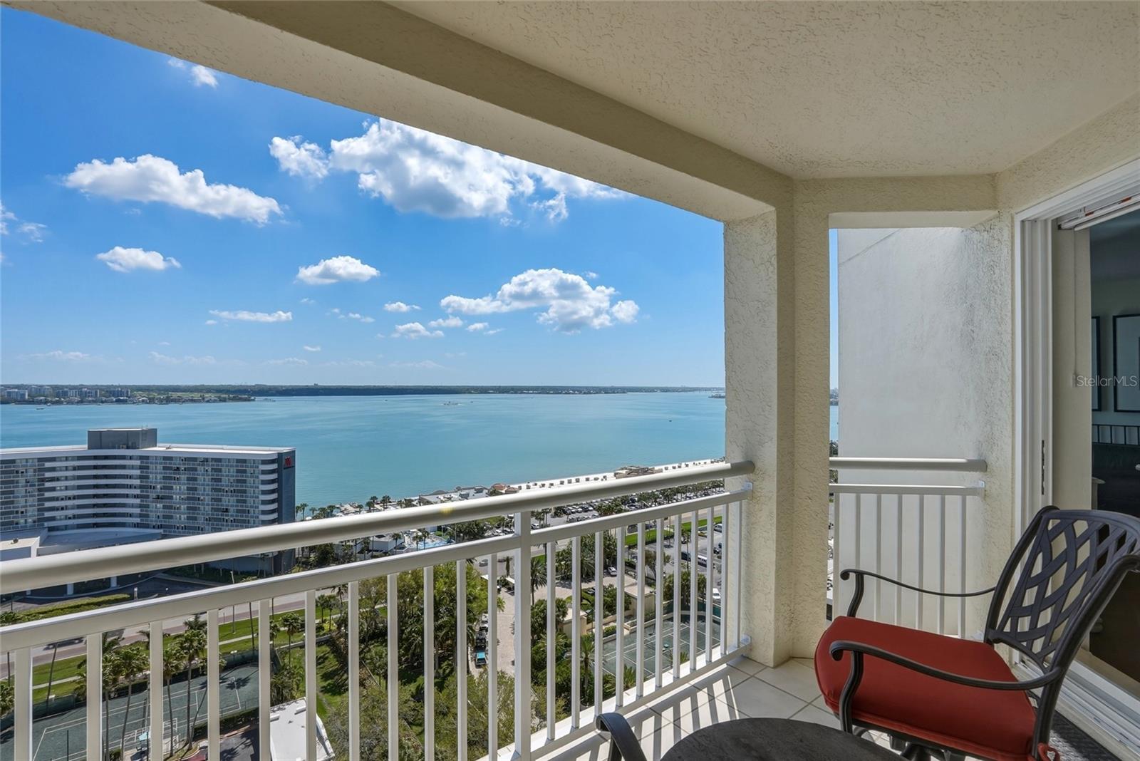 Listing photo id 38 for 1180 Gulf Boulevard 1805