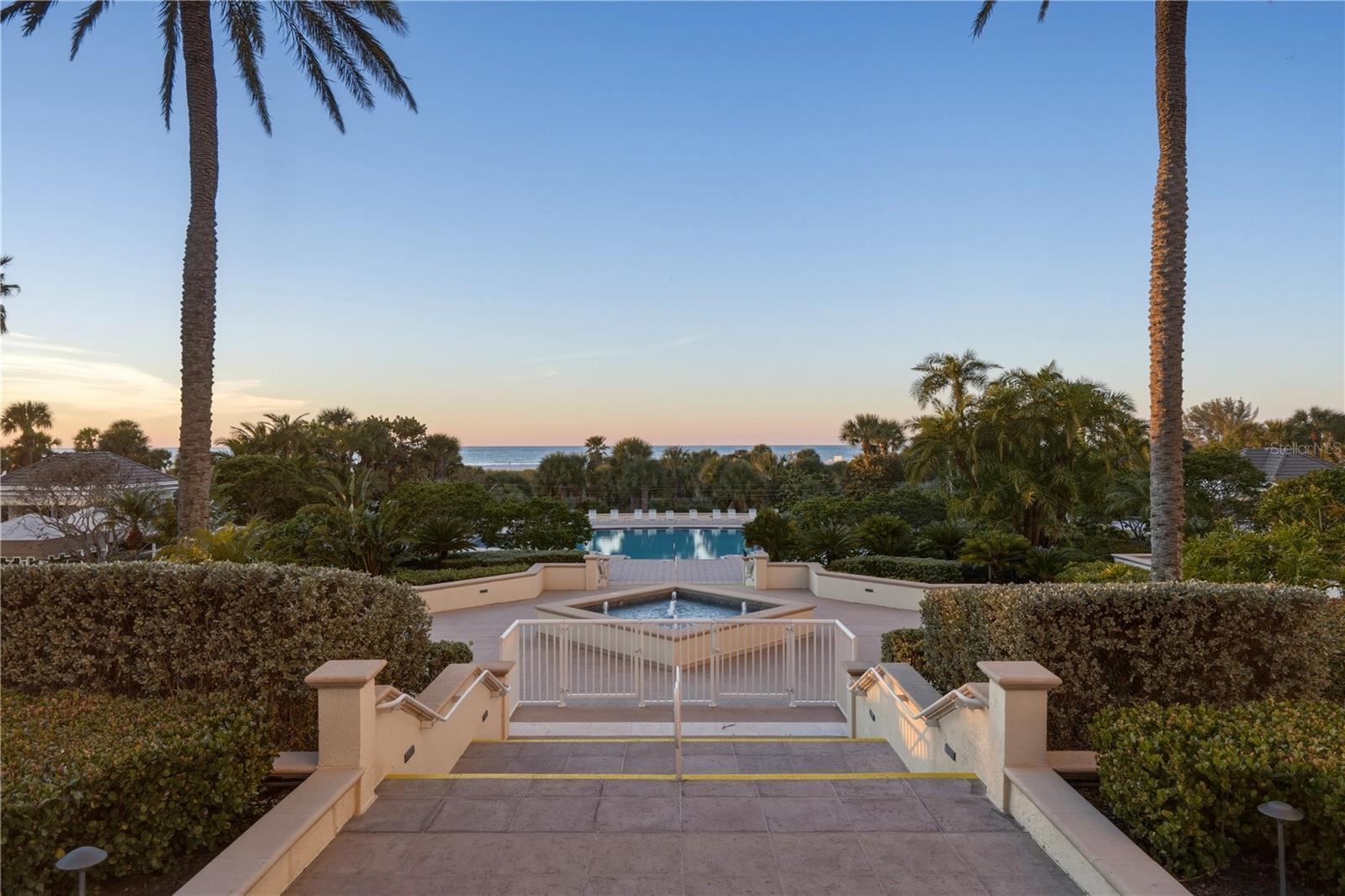 Listing photo id 41 for 1180 Gulf Boulevard 1805