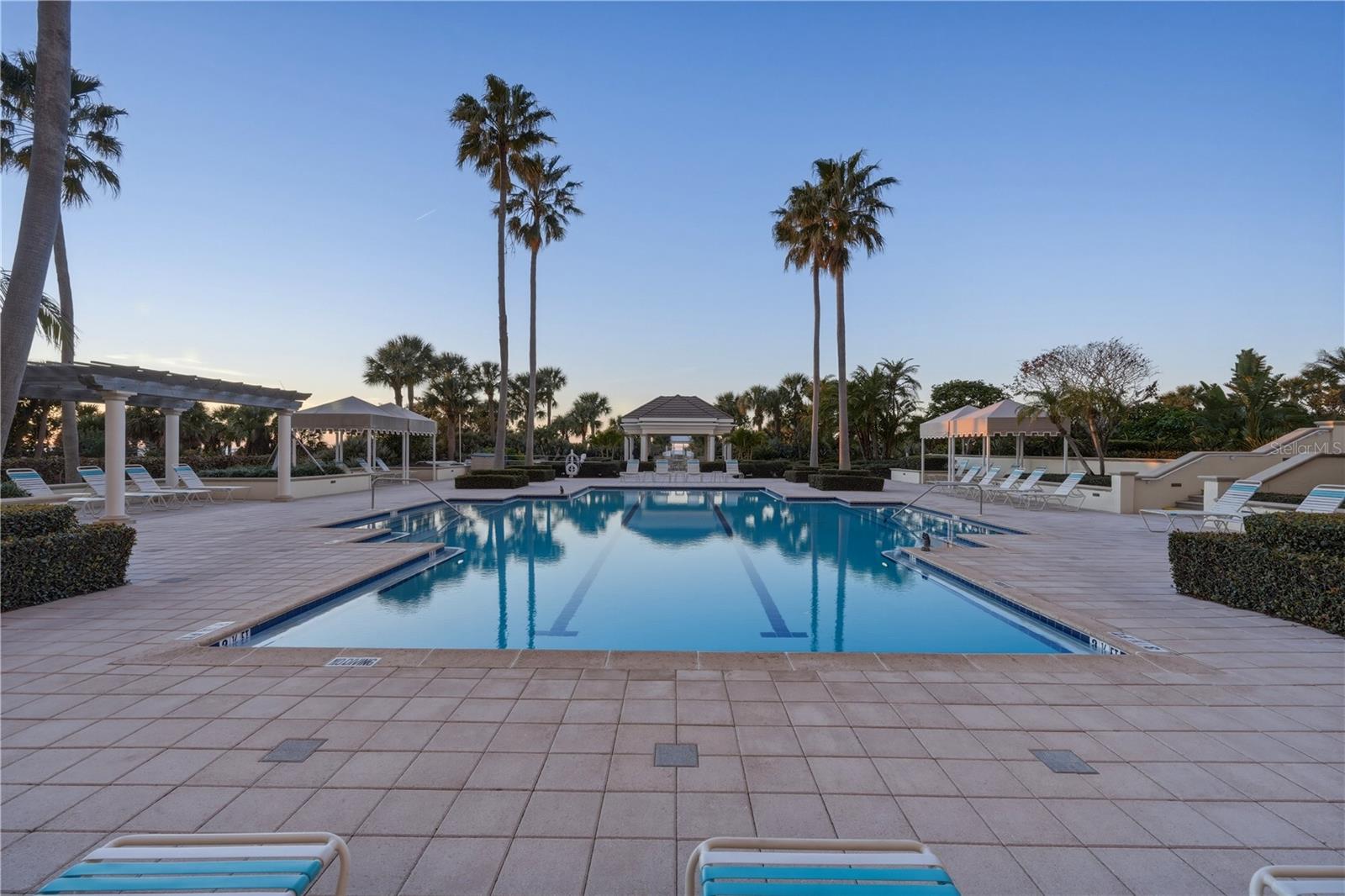 Listing photo id 43 for 1180 Gulf Boulevard 1805