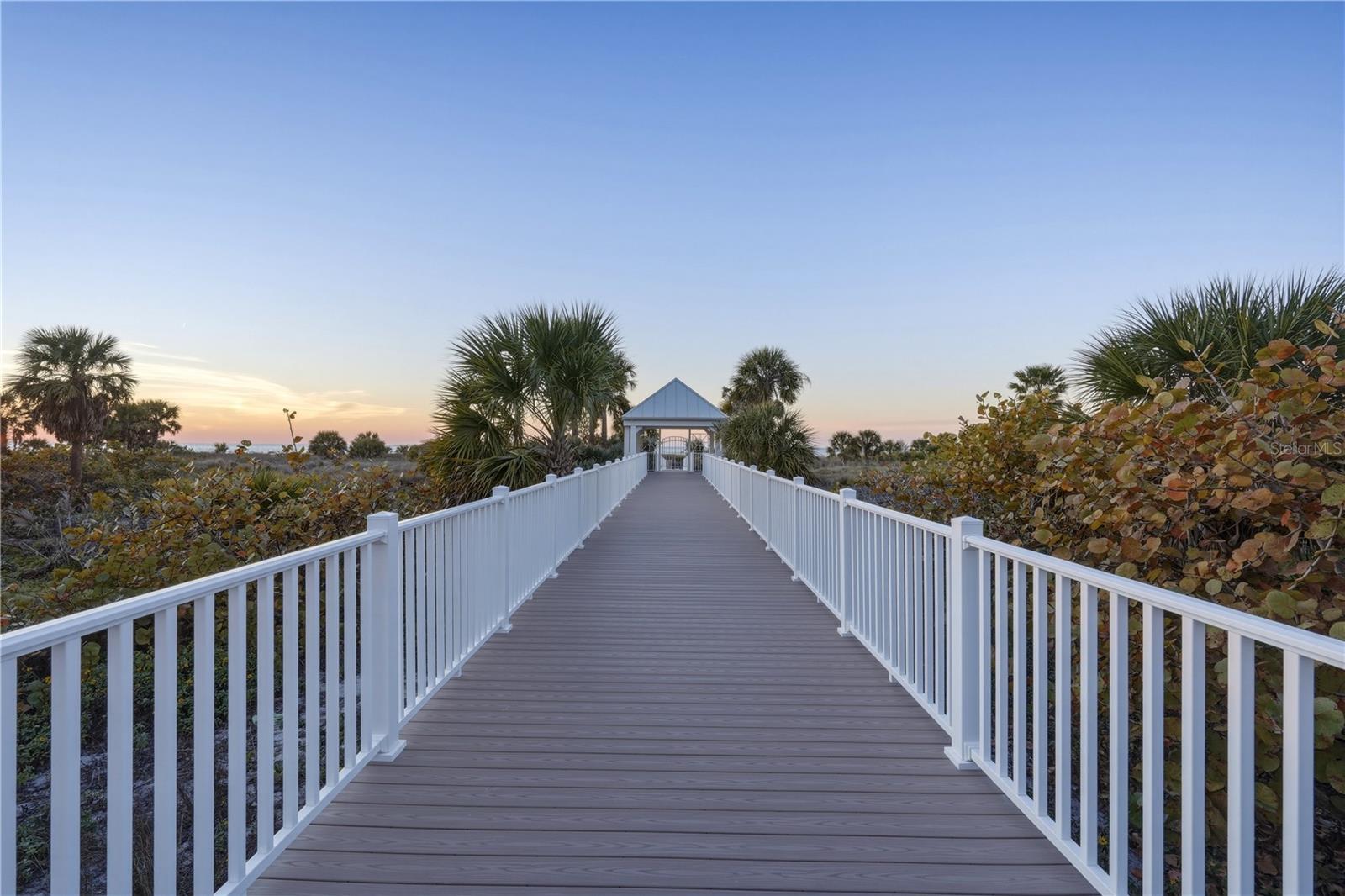 Listing photo id 45 for 1180 Gulf Boulevard 1805