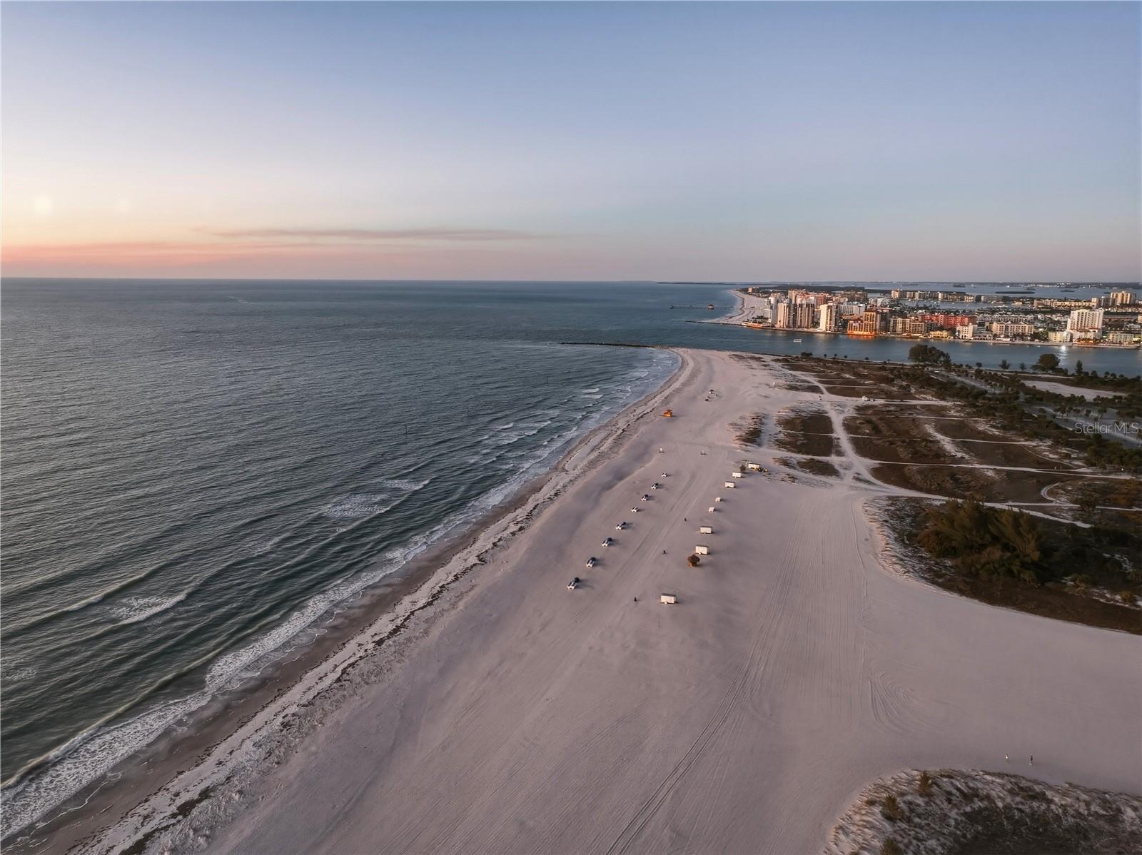 Listing photo id 51 for 1180 Gulf Boulevard 1805