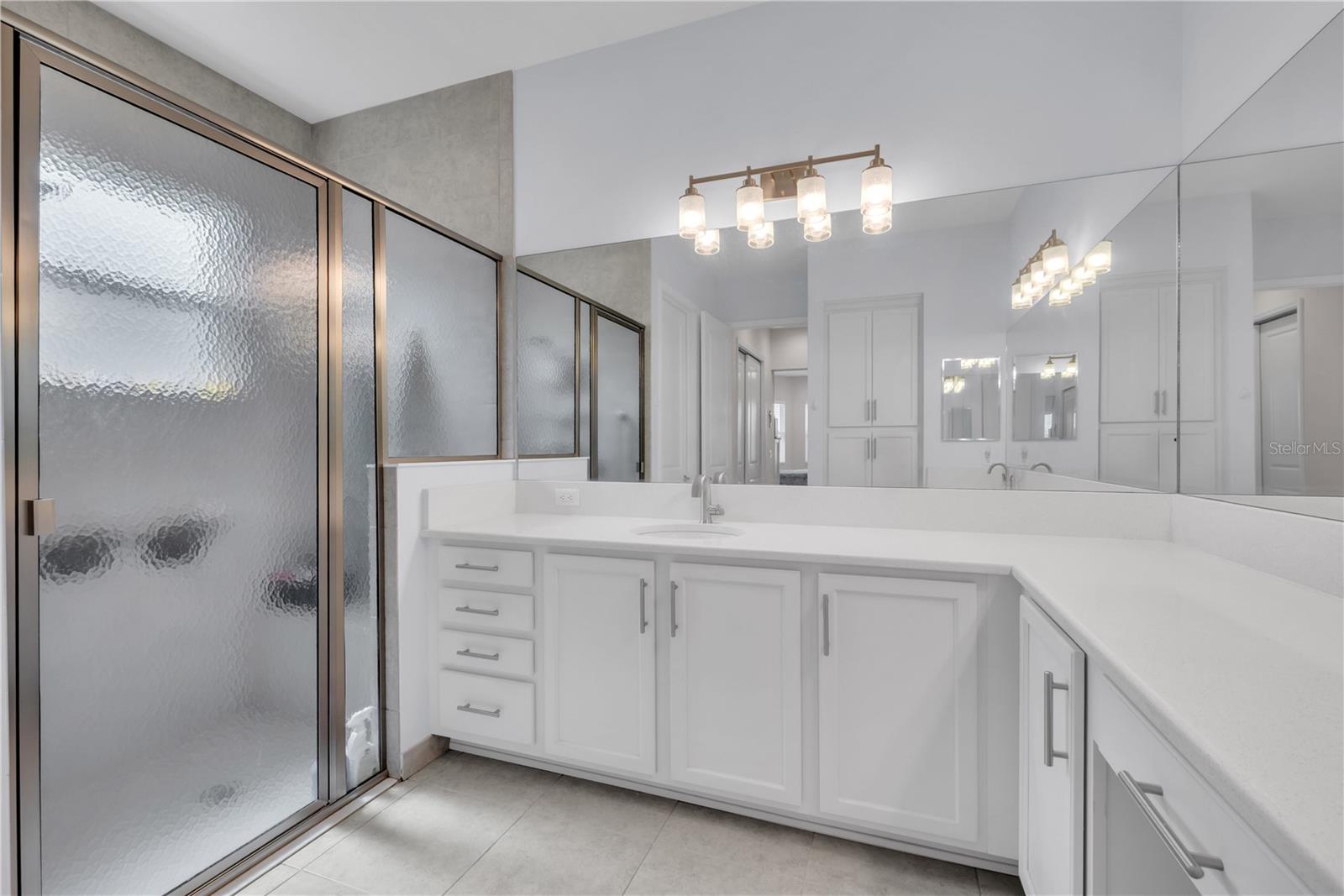 Image 21 of 51 For 4916 Sevilla Shores Drive