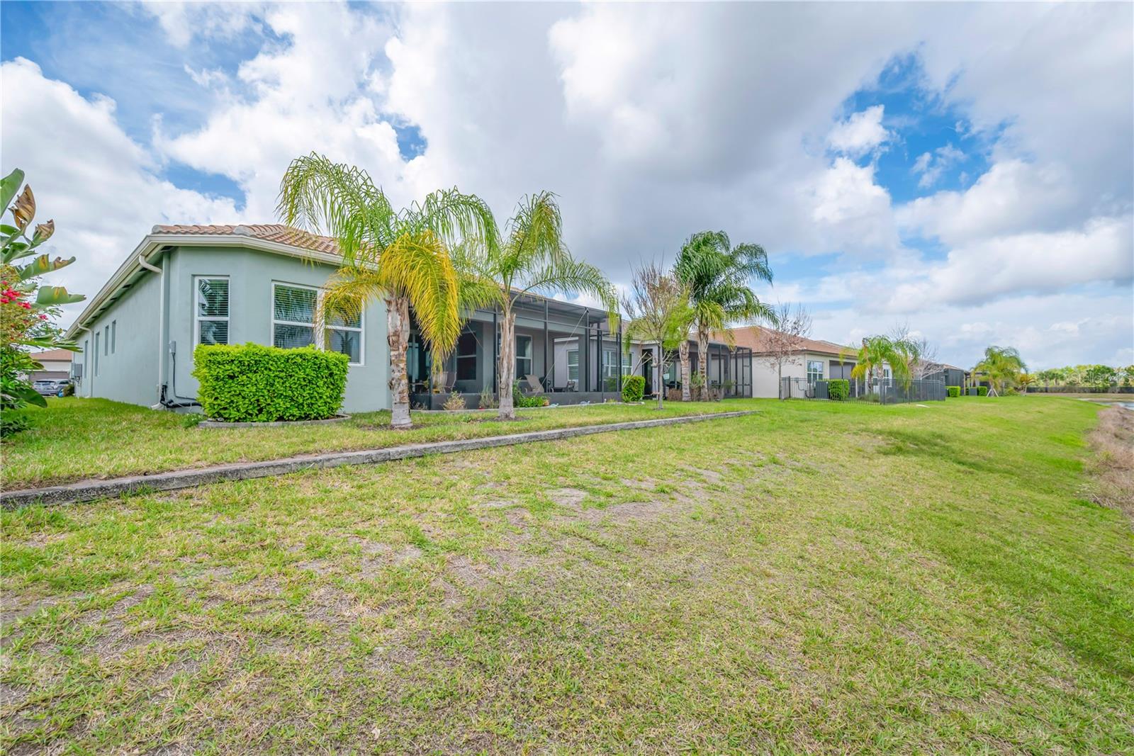 Image 28 of 51 For 4916 Sevilla Shores Drive